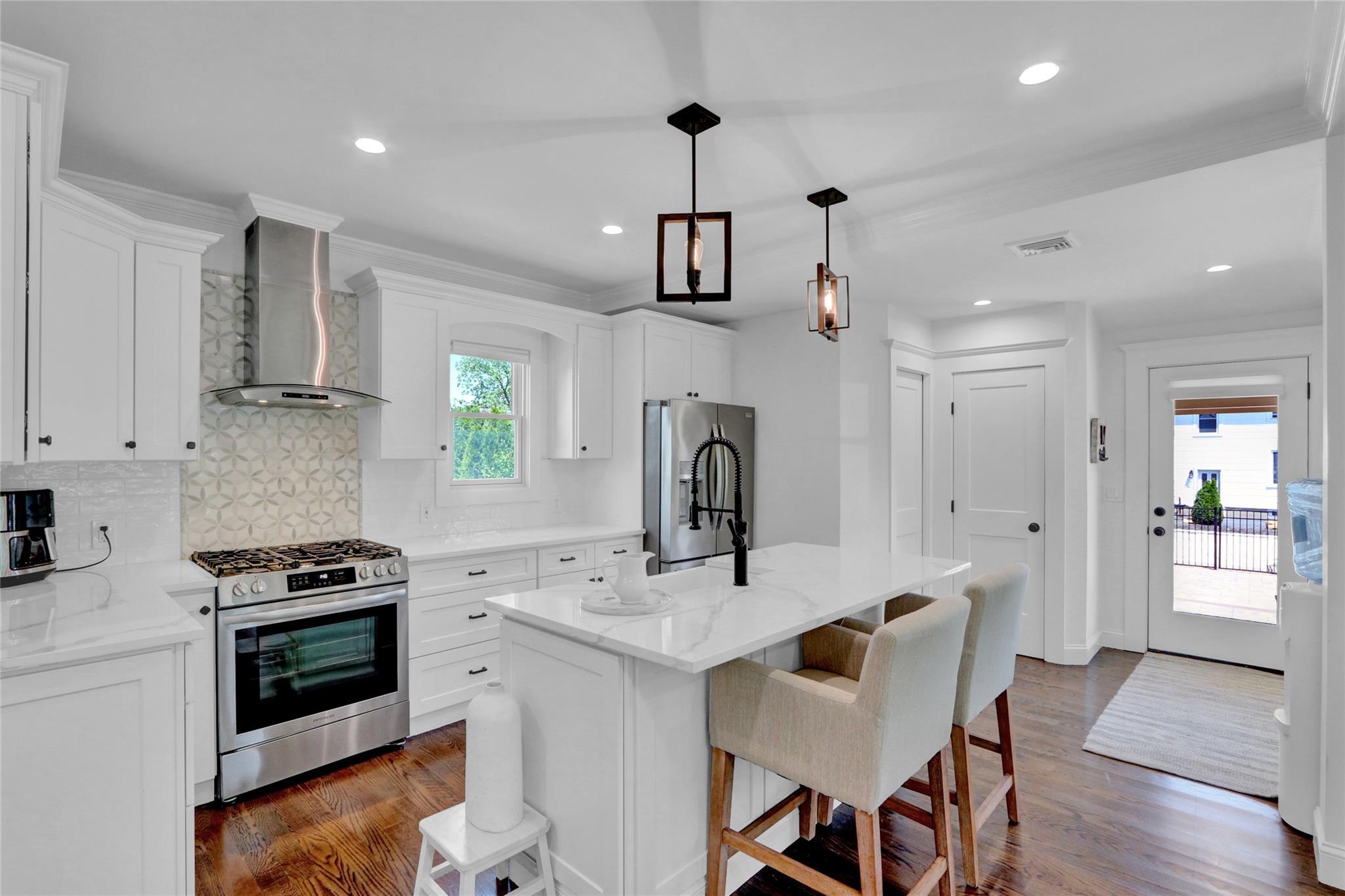 Single Family Foster  Suffolk County, NY 11782, MLS-872923-5