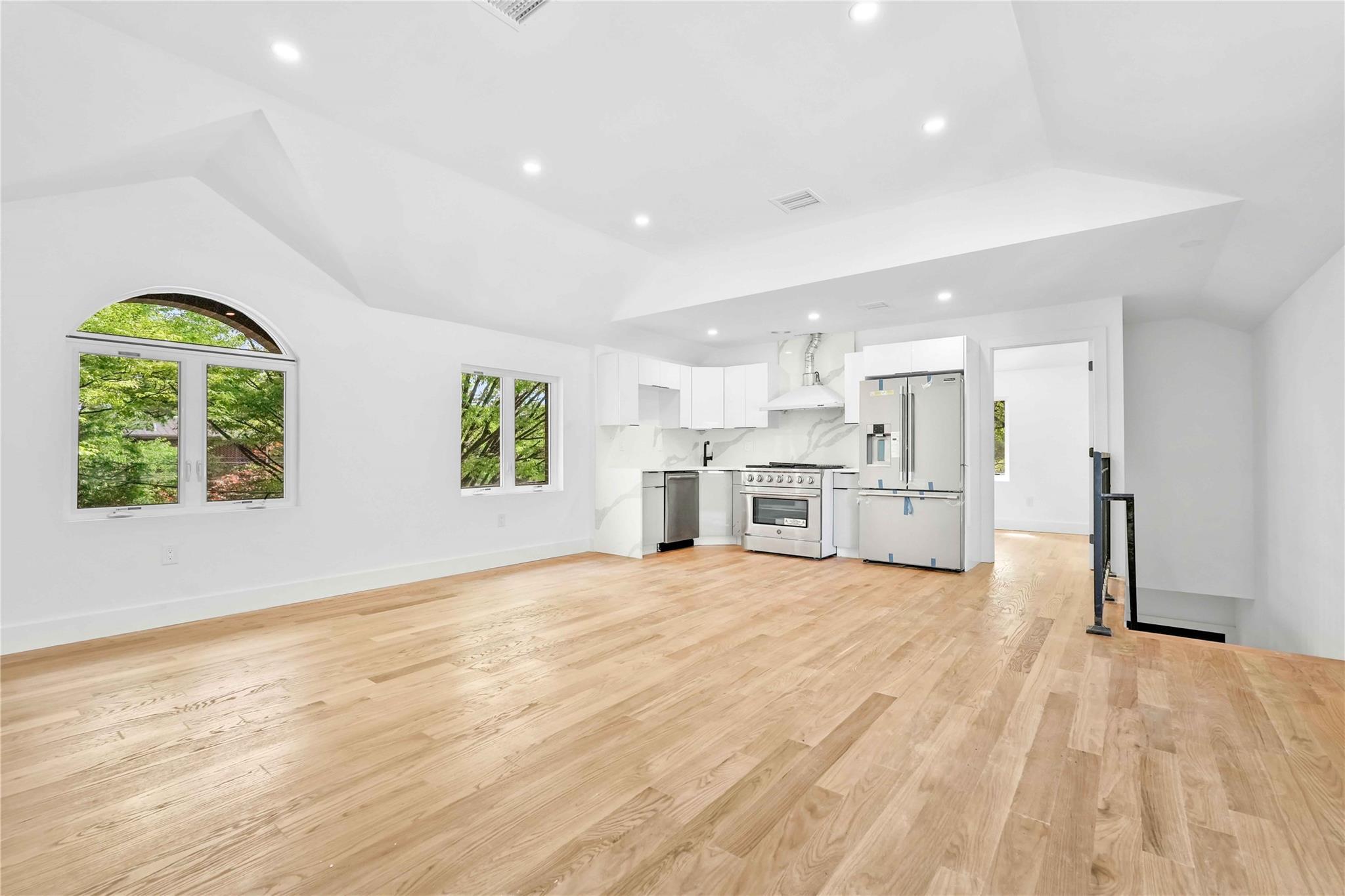 Single Family 162  Queens, NY 11366, MLS-872939-15