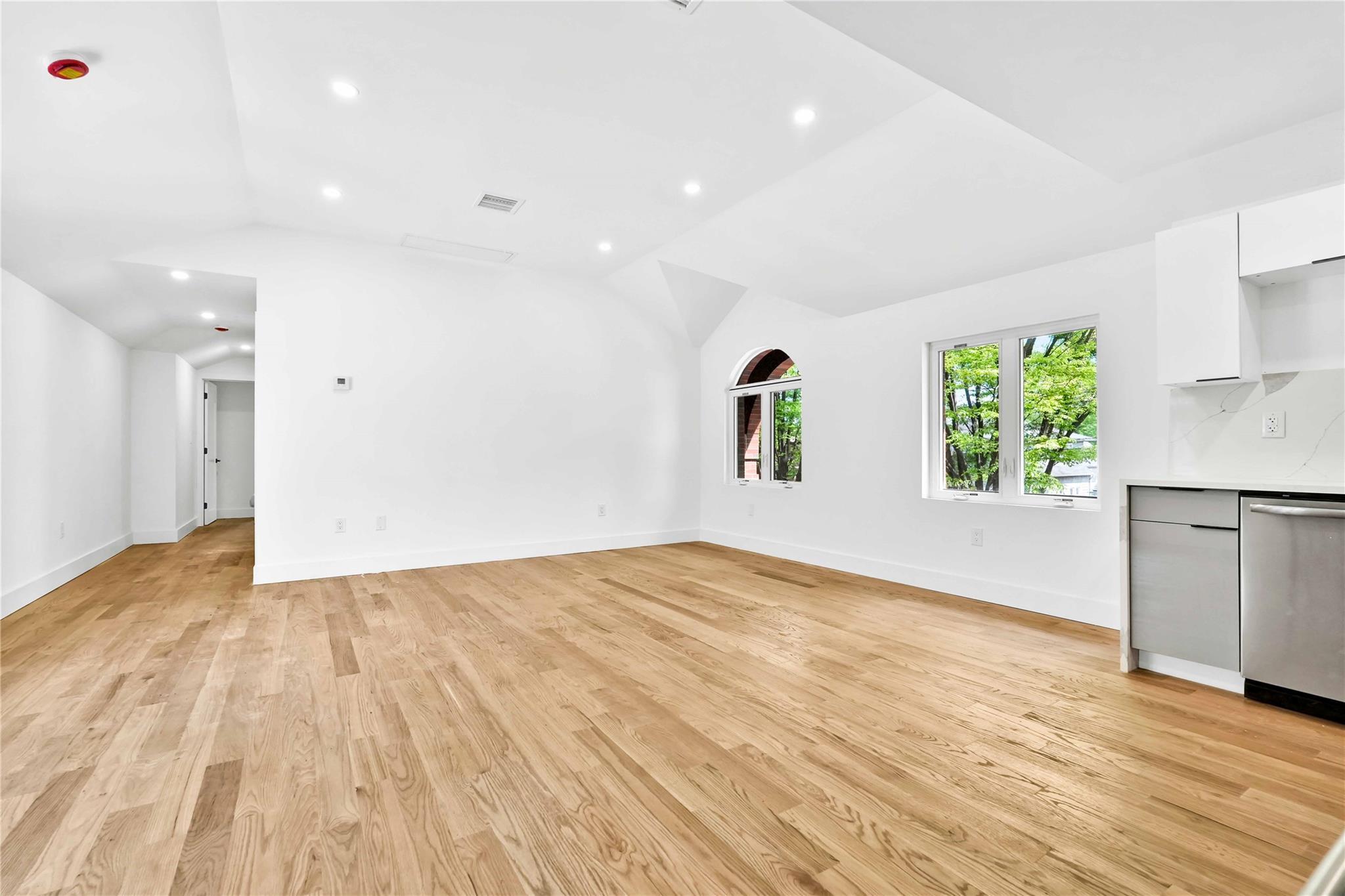 Single Family 162  Queens, NY 11366, MLS-872939-19