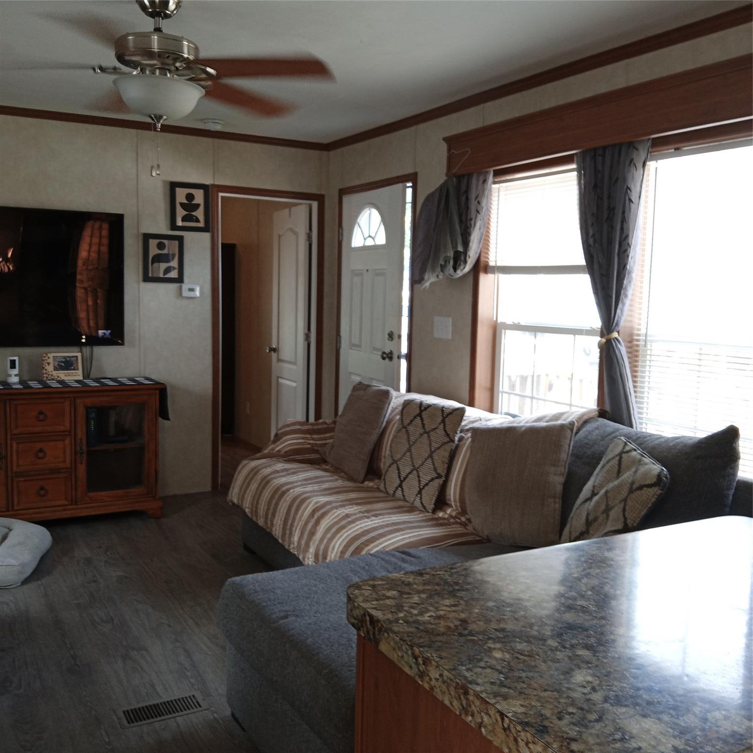 Single Family Dogwood  Suffolk County, NY 11901, MLS-872960-33