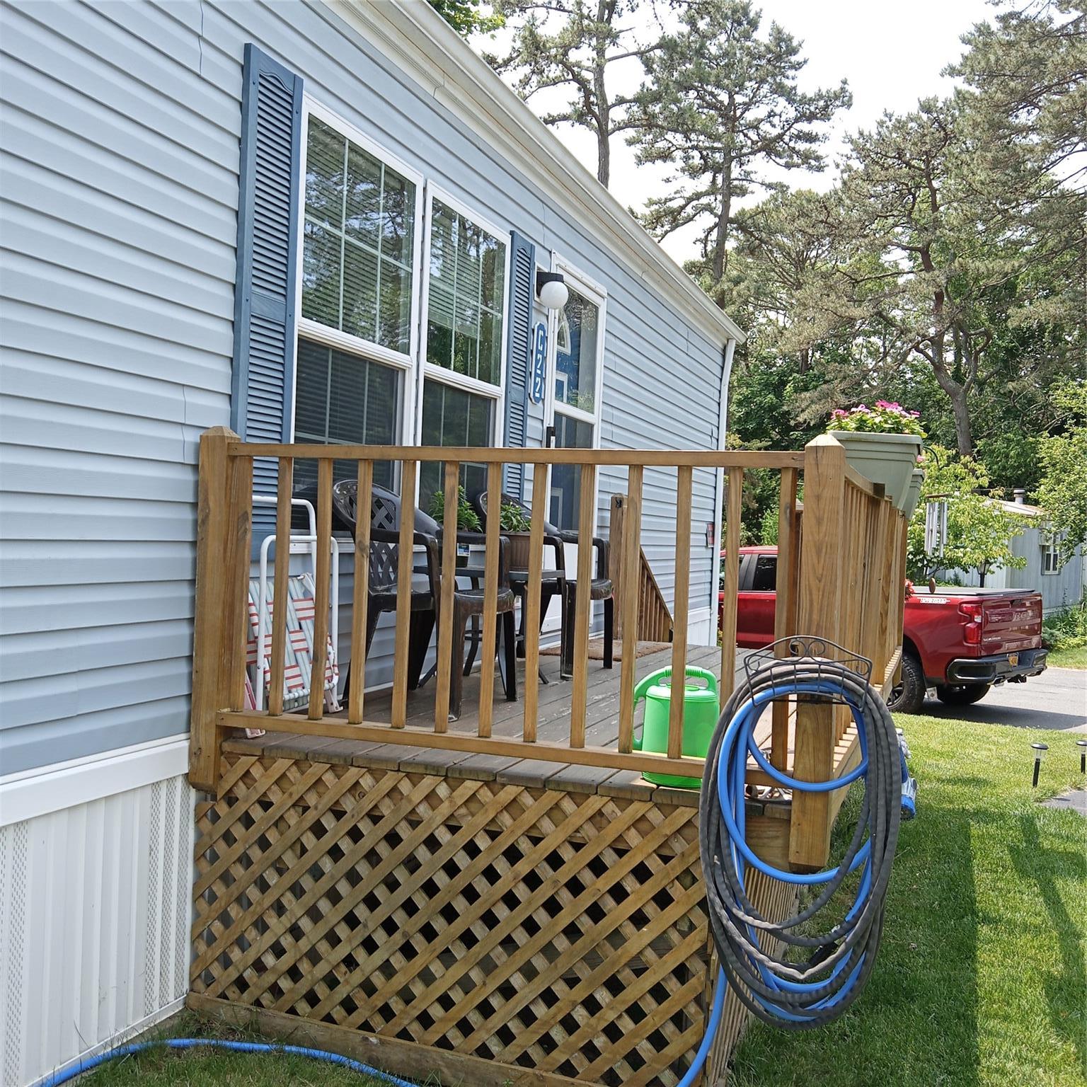 Single Family Dogwood  Suffolk County, NY 11901, MLS-872960-9