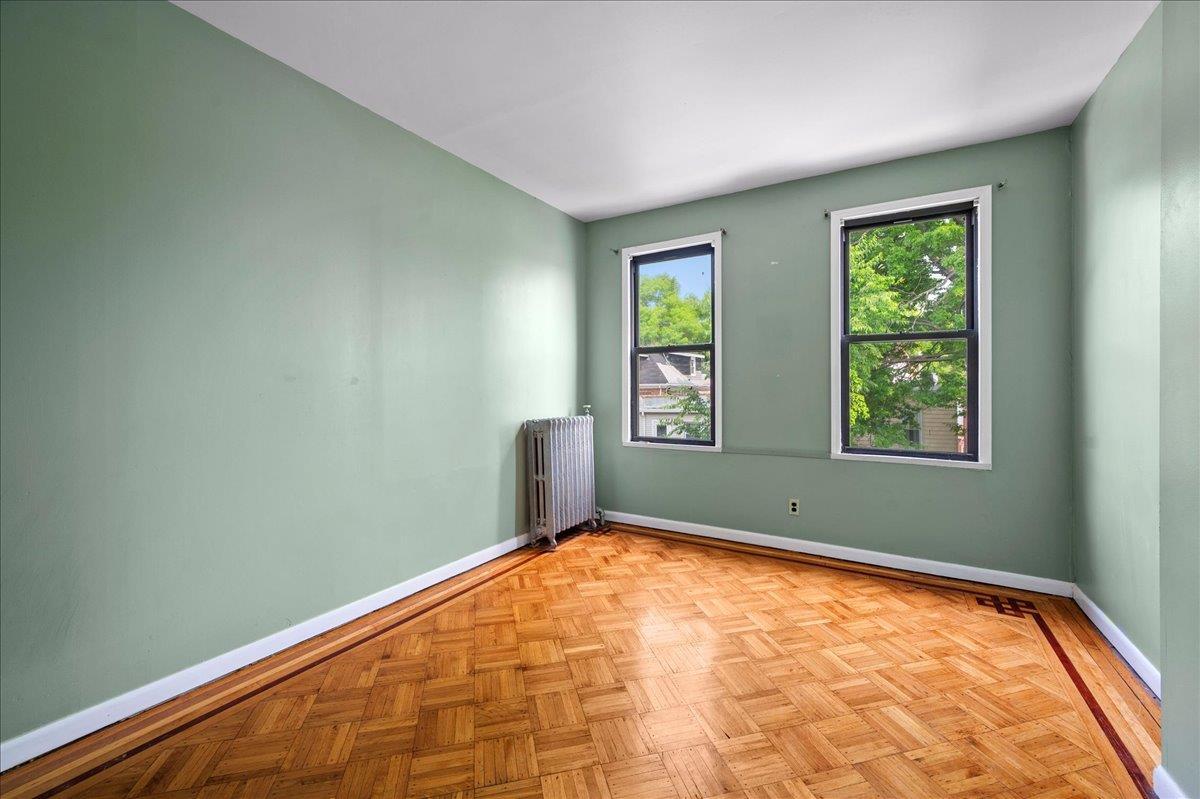 Single Family 234th  Bronx, NY 10470, MLS-872965-10