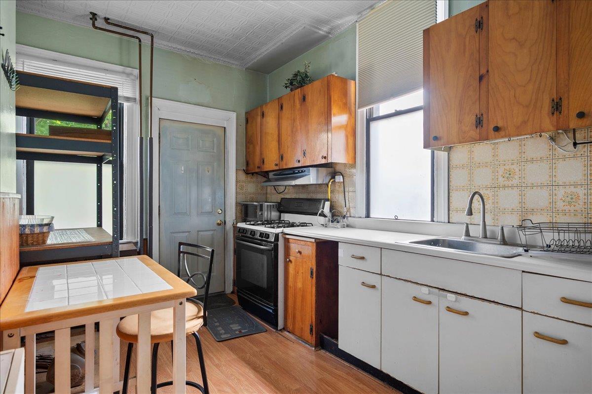 Single Family 234th  Bronx, NY 10470, MLS-872965-21