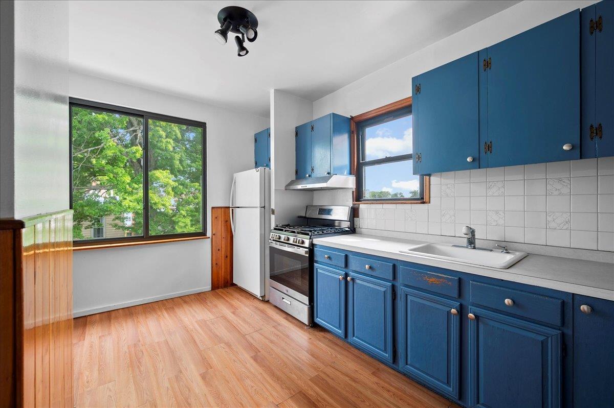 Single Family 234th  Bronx, NY 10470, MLS-872965-3