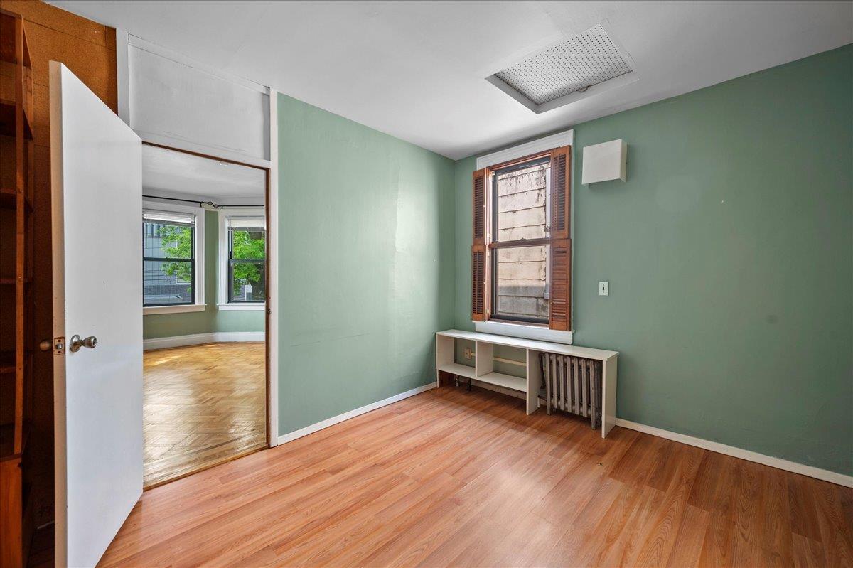 Single Family 234th  Bronx, NY 10470, MLS-872965-7