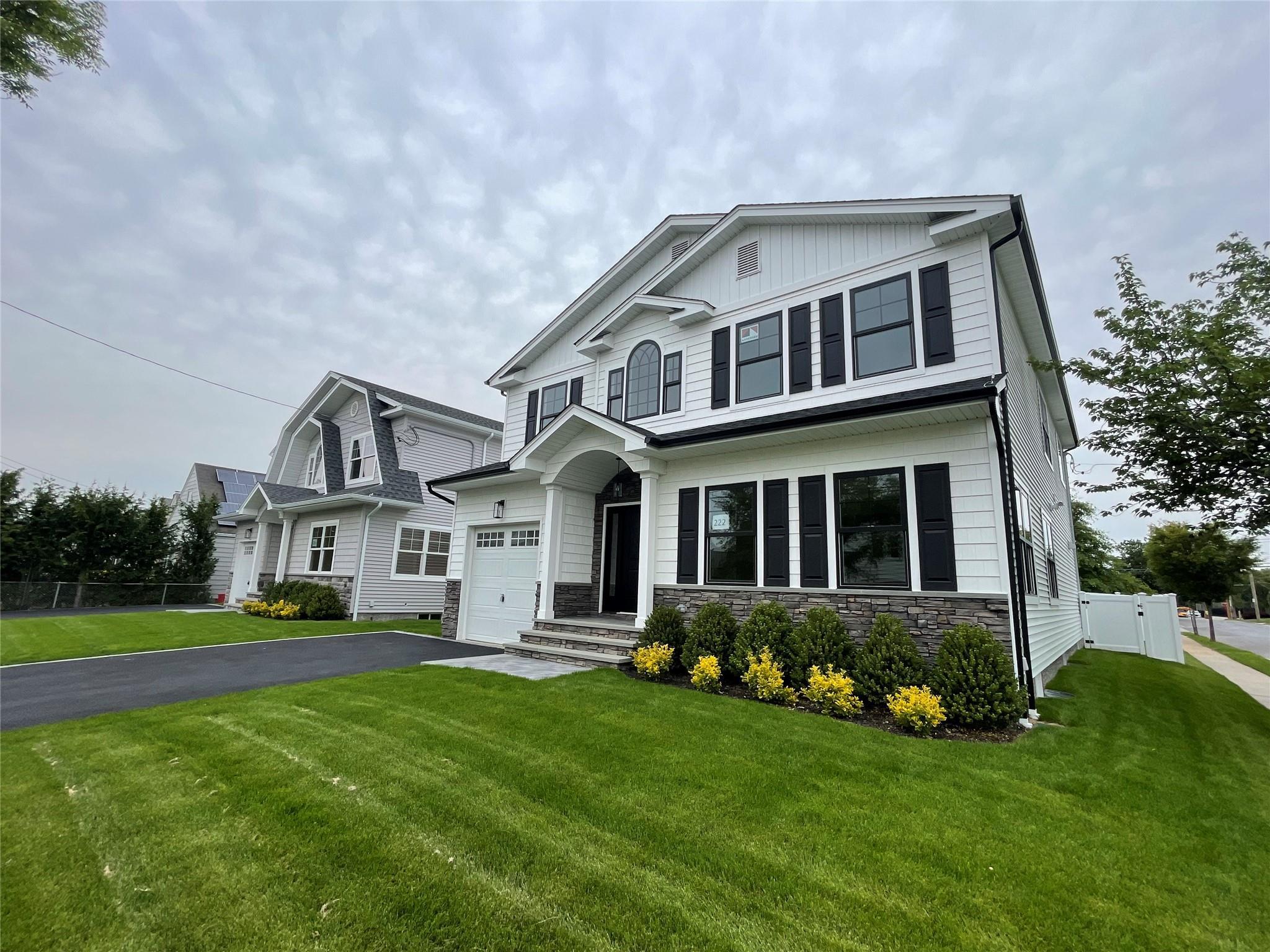 Single Family Latham  Nassau County, NY 11501, MLS-872997-3