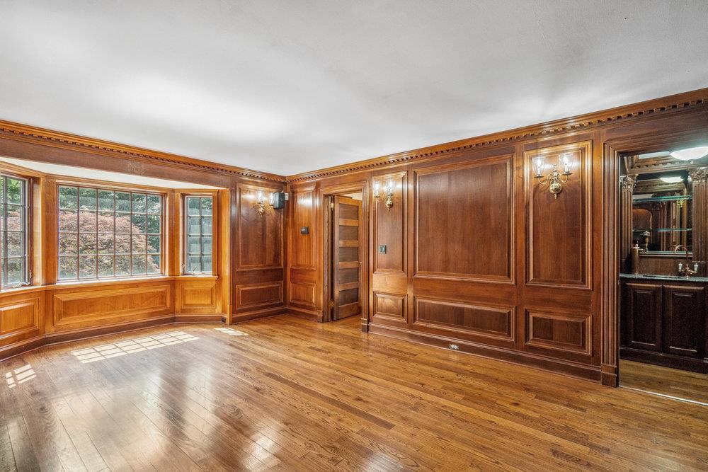 Single Family Country Club  Nassau County, NY 11050, MLS-872999-17