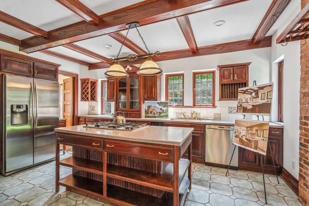 Single Family Country Club  Nassau County, NY 11050, MLS-872999-21