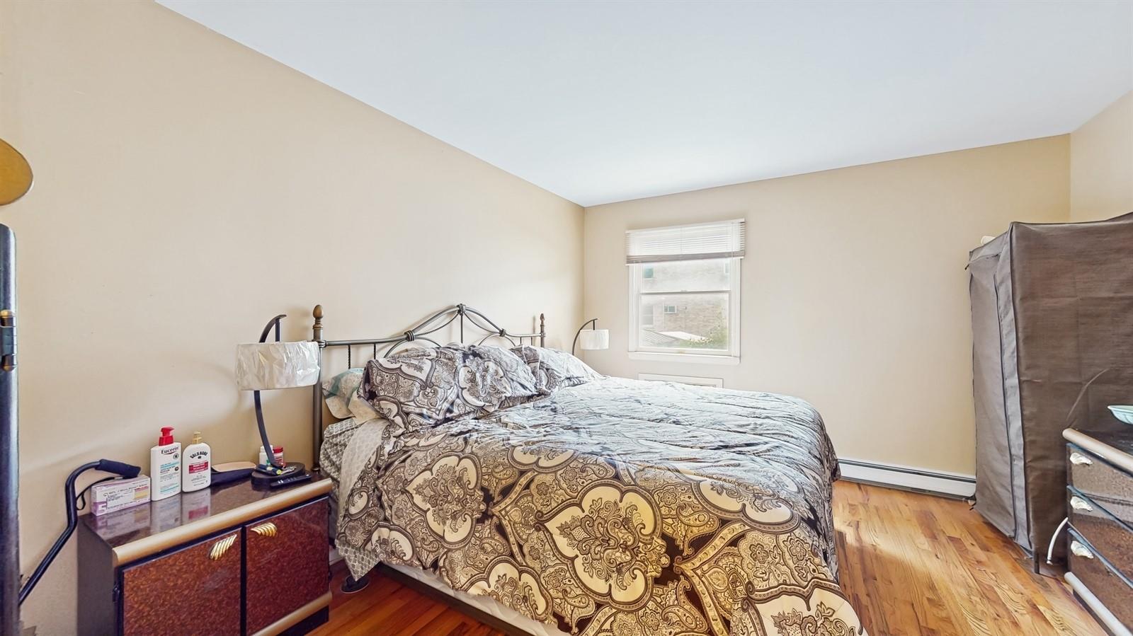 Single Family 76th  Queens, NY 11414, MLS-873021-10