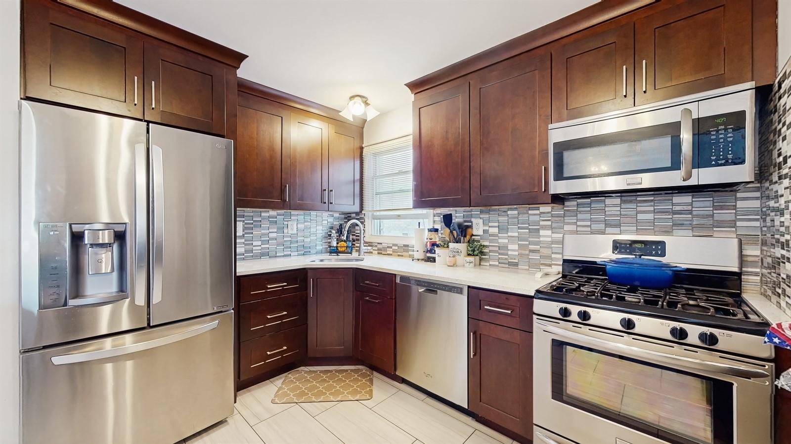 Single Family 76th  Queens, NY 11414, MLS-873021-19