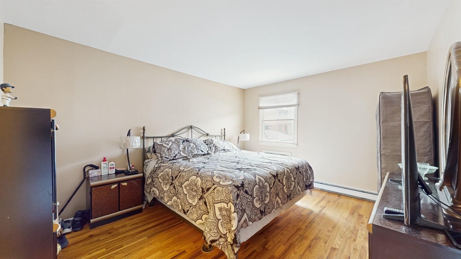 Single Family 76th  Queens, NY 11414, MLS-873021-8