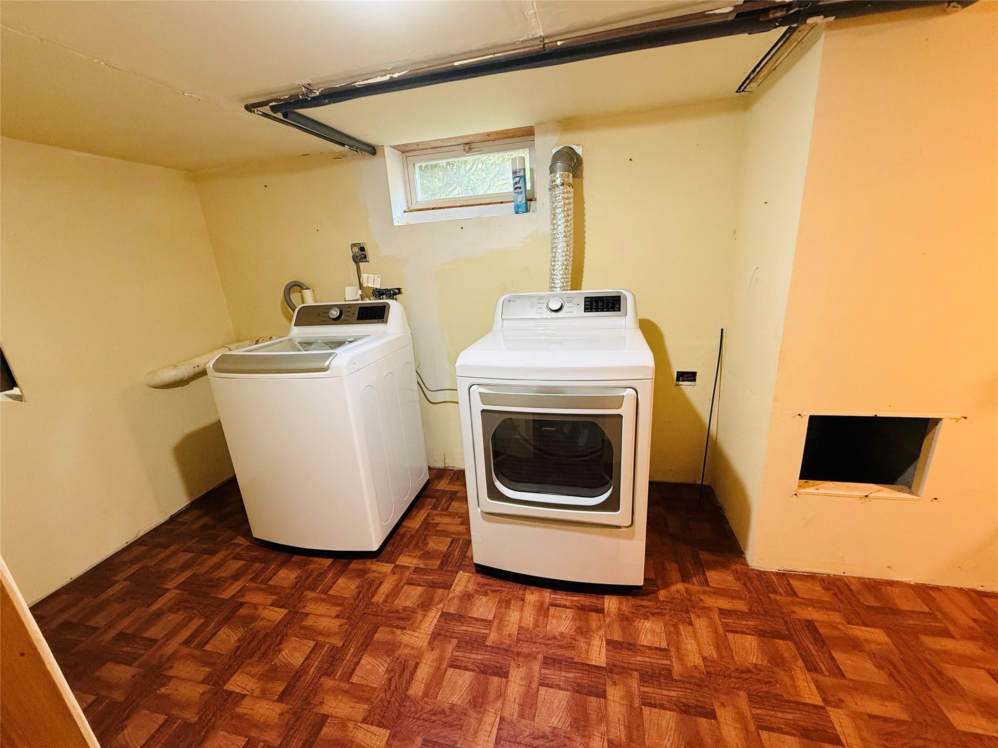 Single Family Elwood  Suffolk County, NY 11768, MLS-873041-21