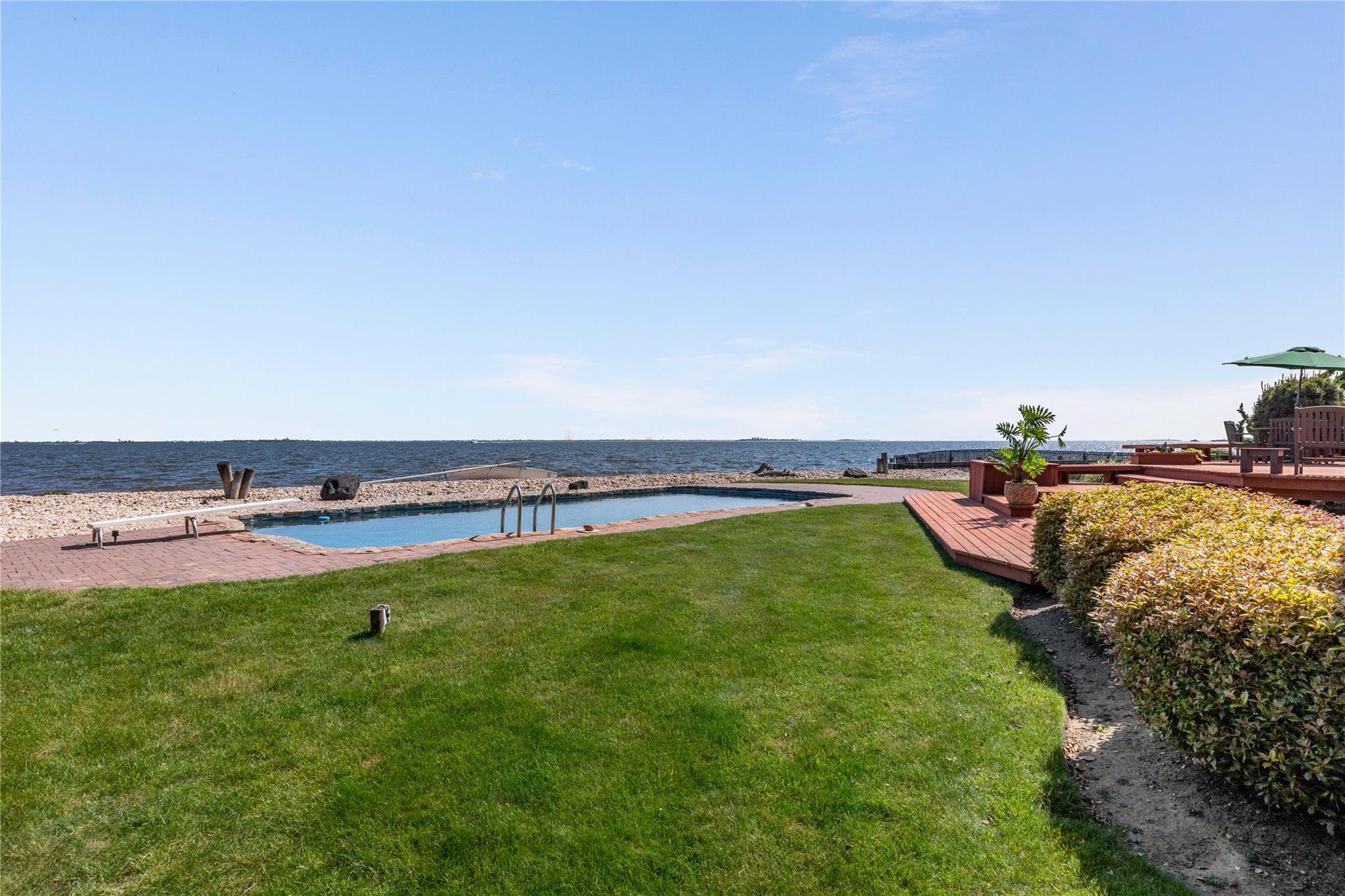 Single Family Secatogue  Suffolk County, NY 11795, MLS-873043-29