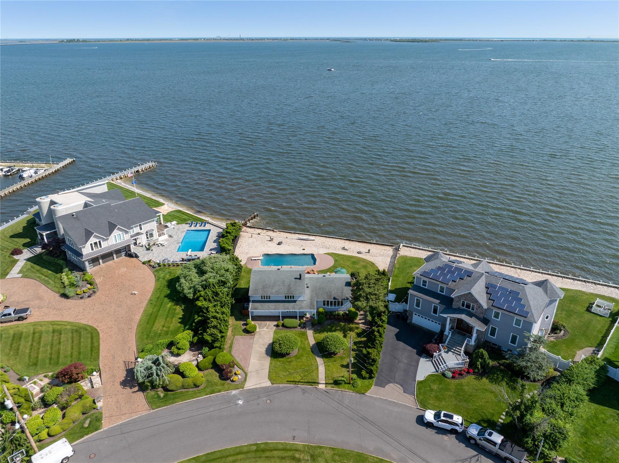 Single Family Secatogue  Suffolk County, NY 11795, MLS-873043-3