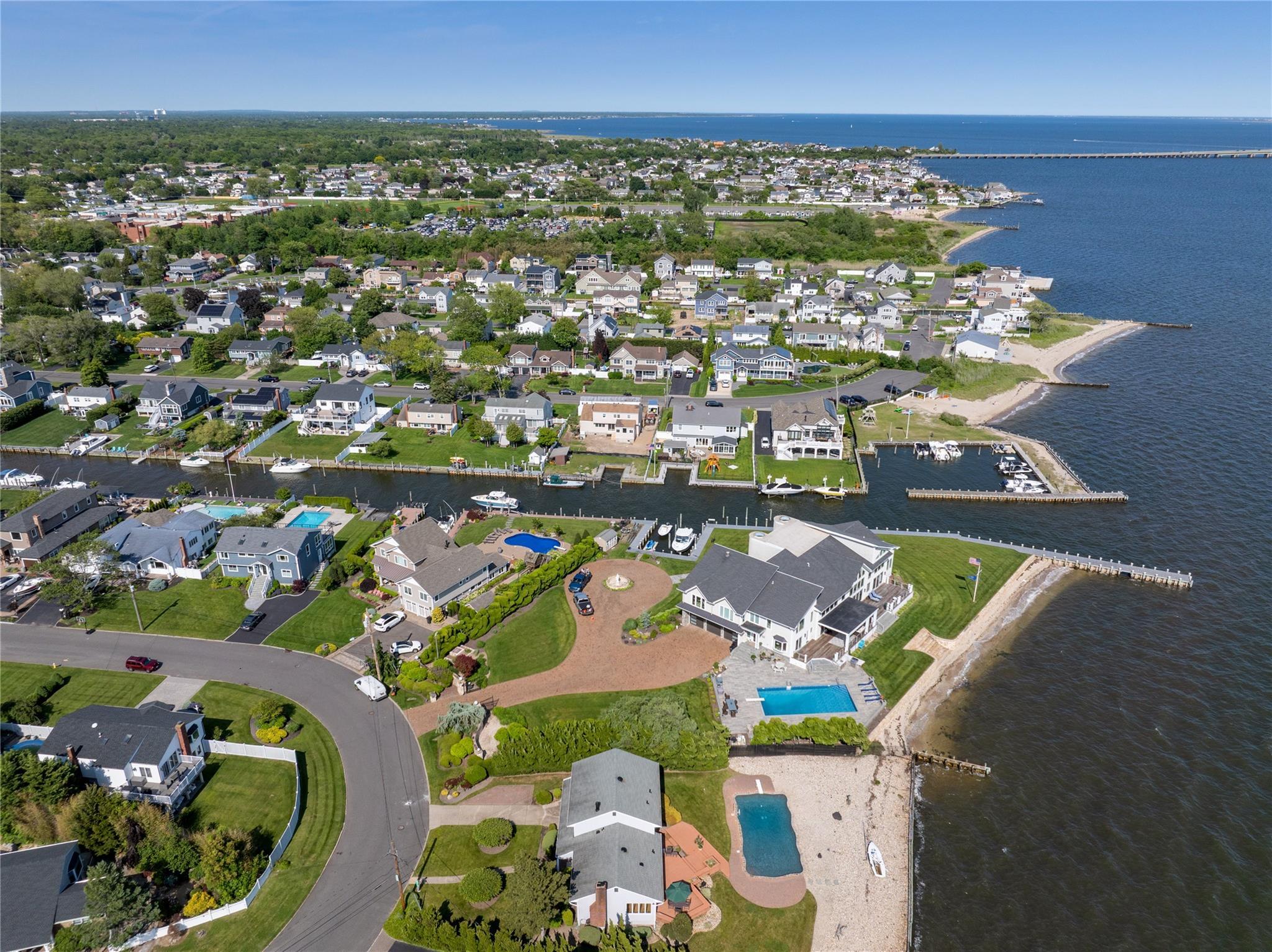 Single Family Secatogue  Suffolk County, NY 11795, MLS-873043-6