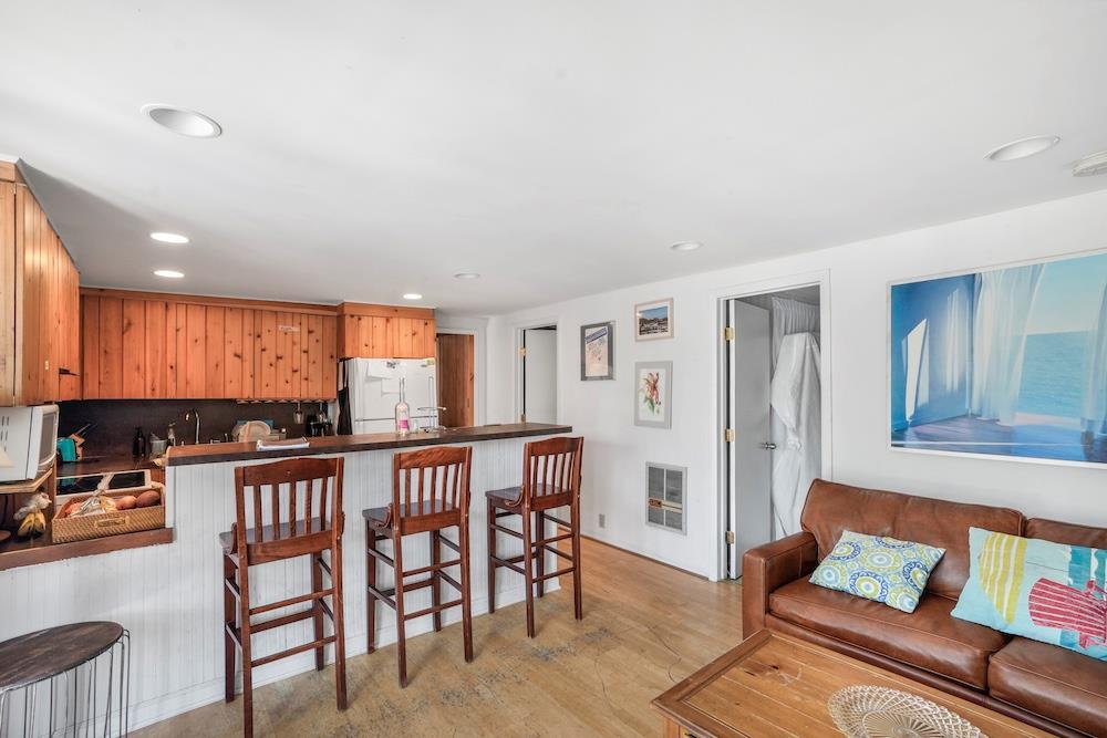 Single Family Main  Suffolk County, NY 11782, MLS-873068-4