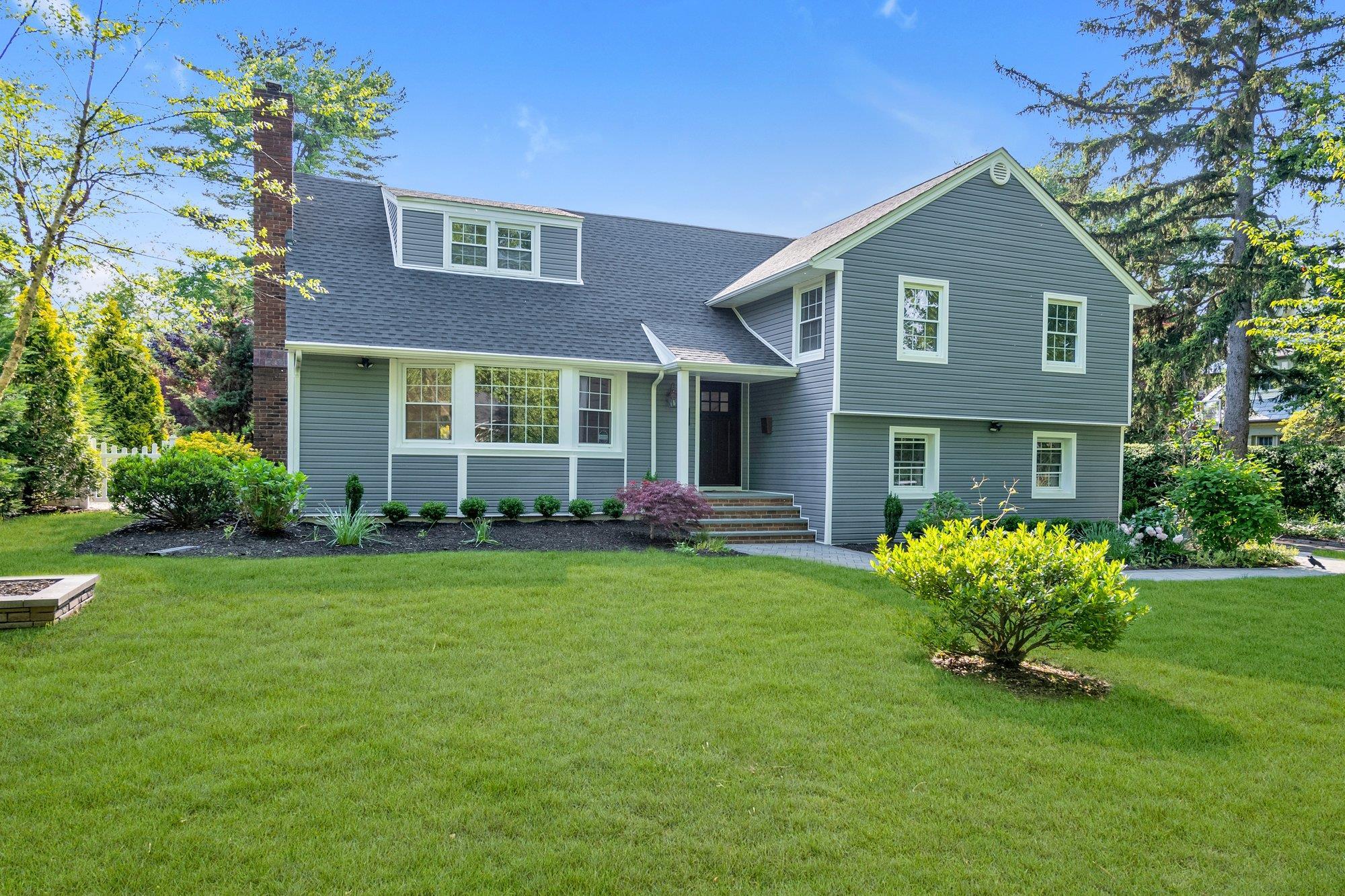Single Family Washington  Nassau County, NY 11530, MLS-873080-2