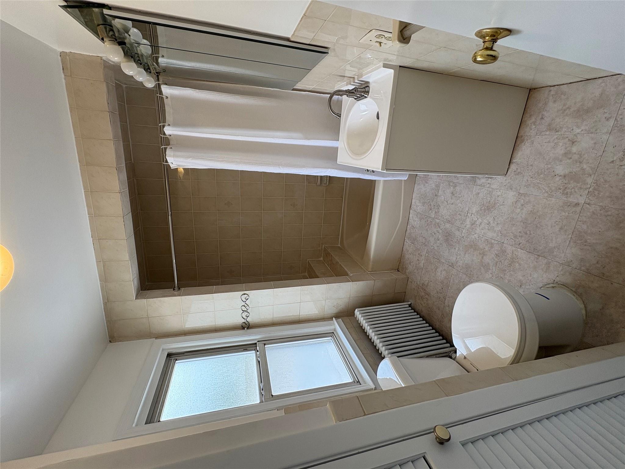 Single Family Hollywood  Bronx, NY 10465, MLS-873098-19