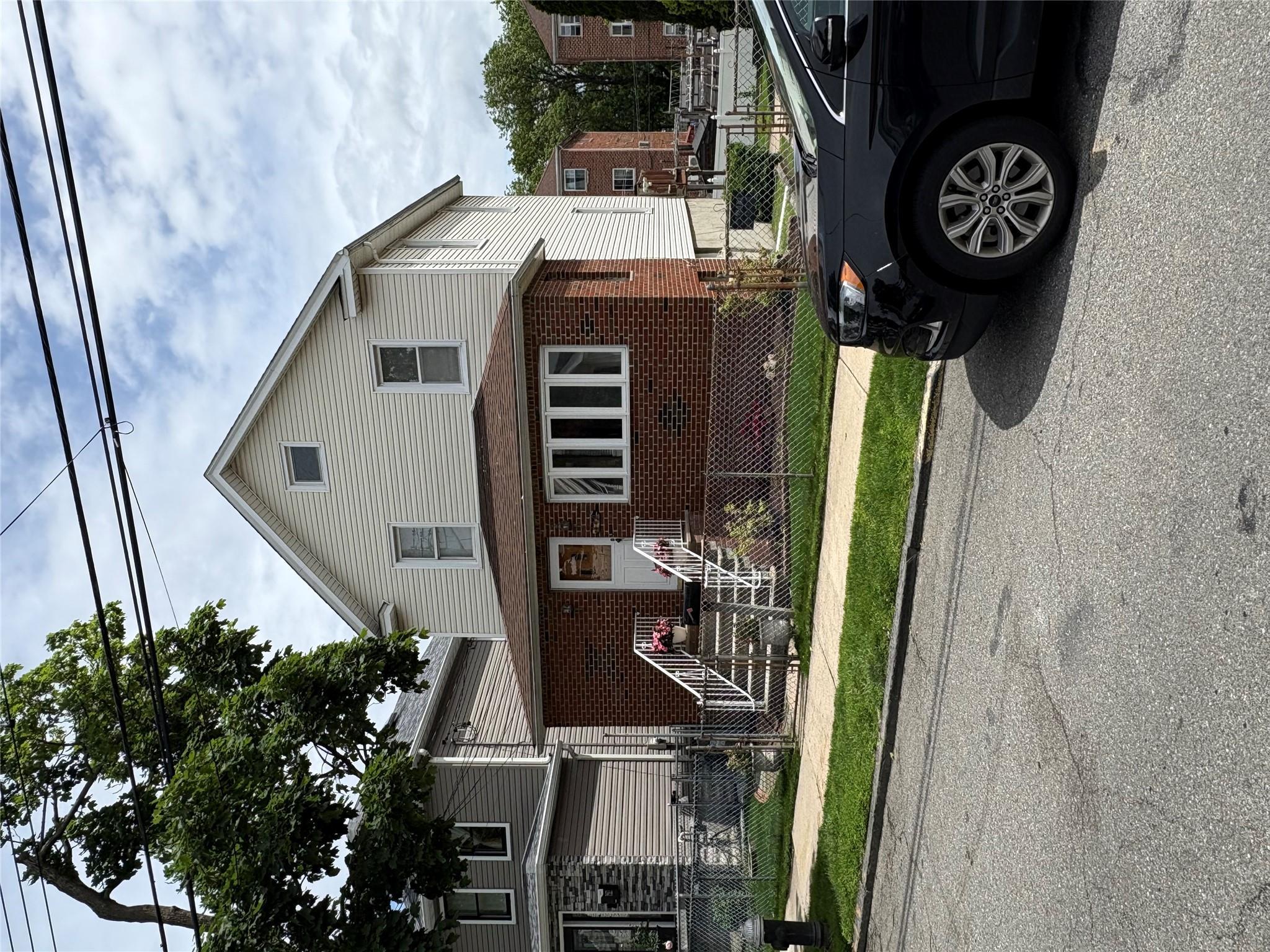 Single Family Hollywood  Bronx, NY 10465, MLS-873098-2