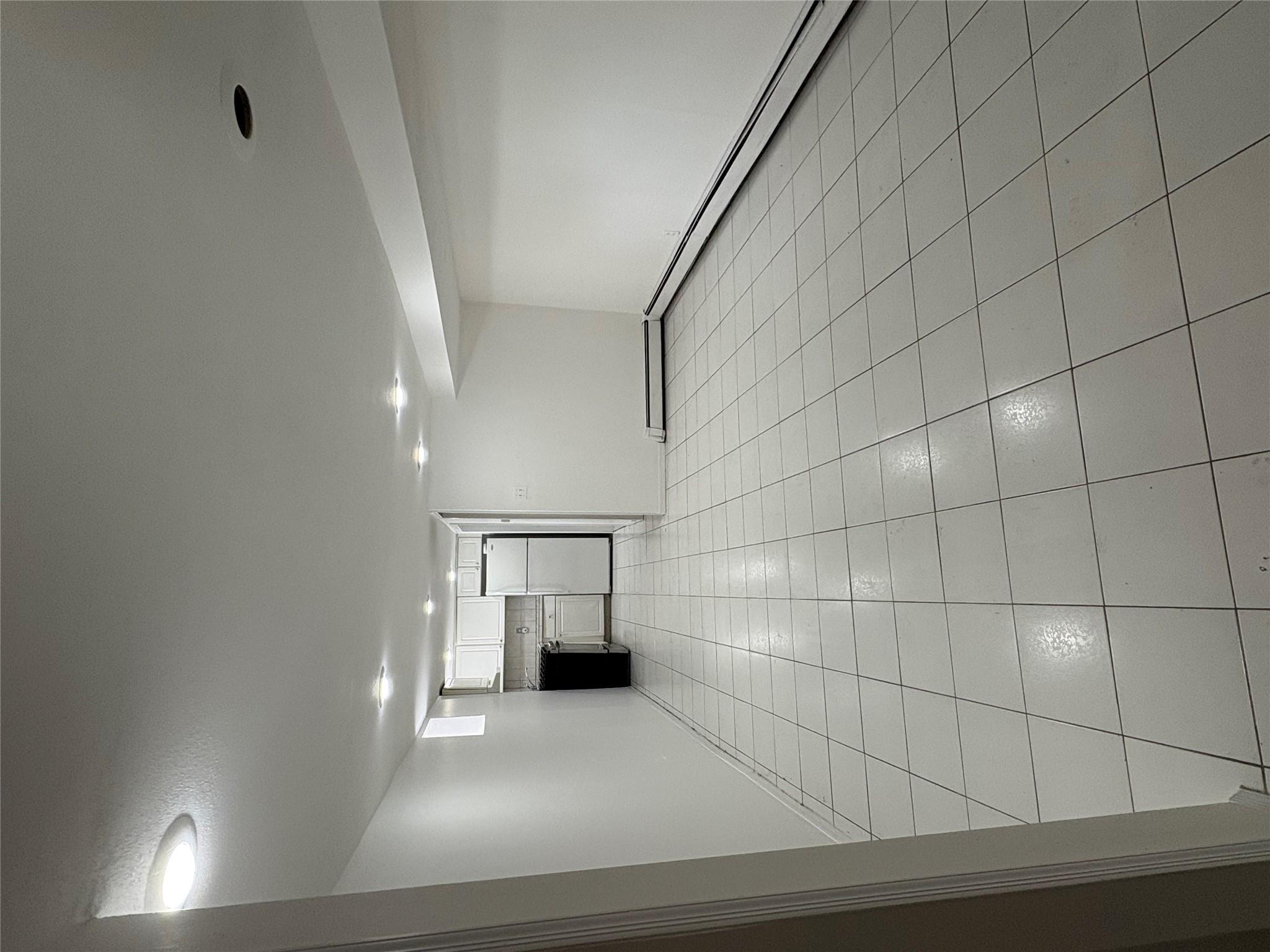 Single Family Hollywood  Bronx, NY 10465, MLS-873098-26