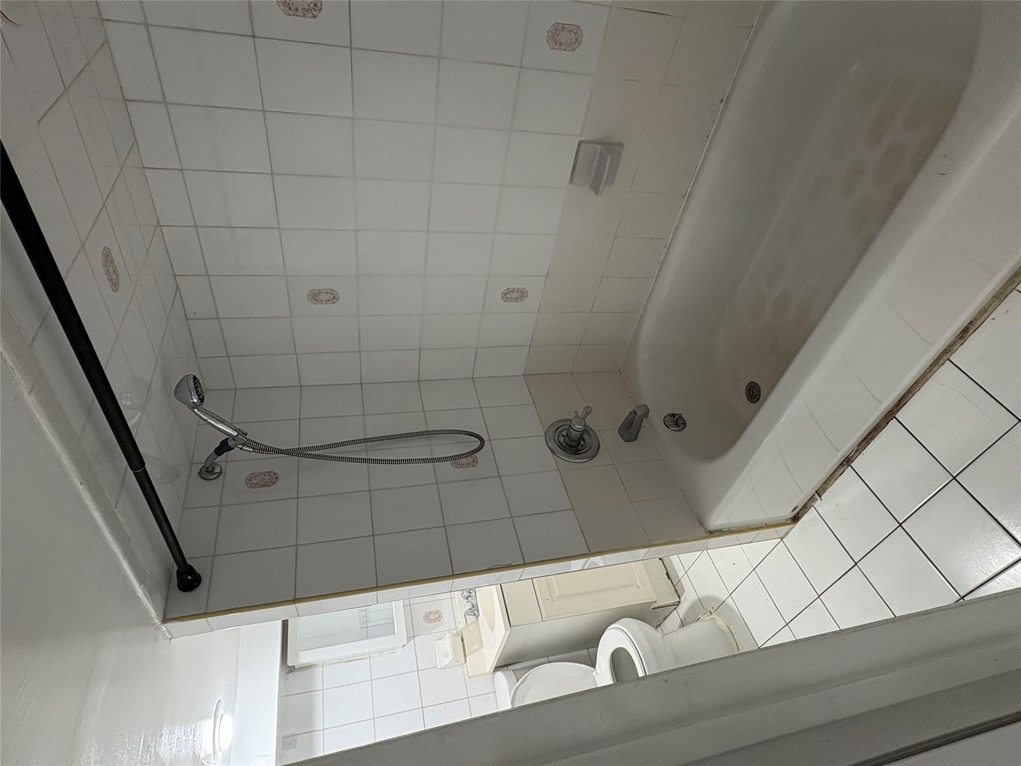 Single Family Hollywood  Bronx, NY 10465, MLS-873098-27