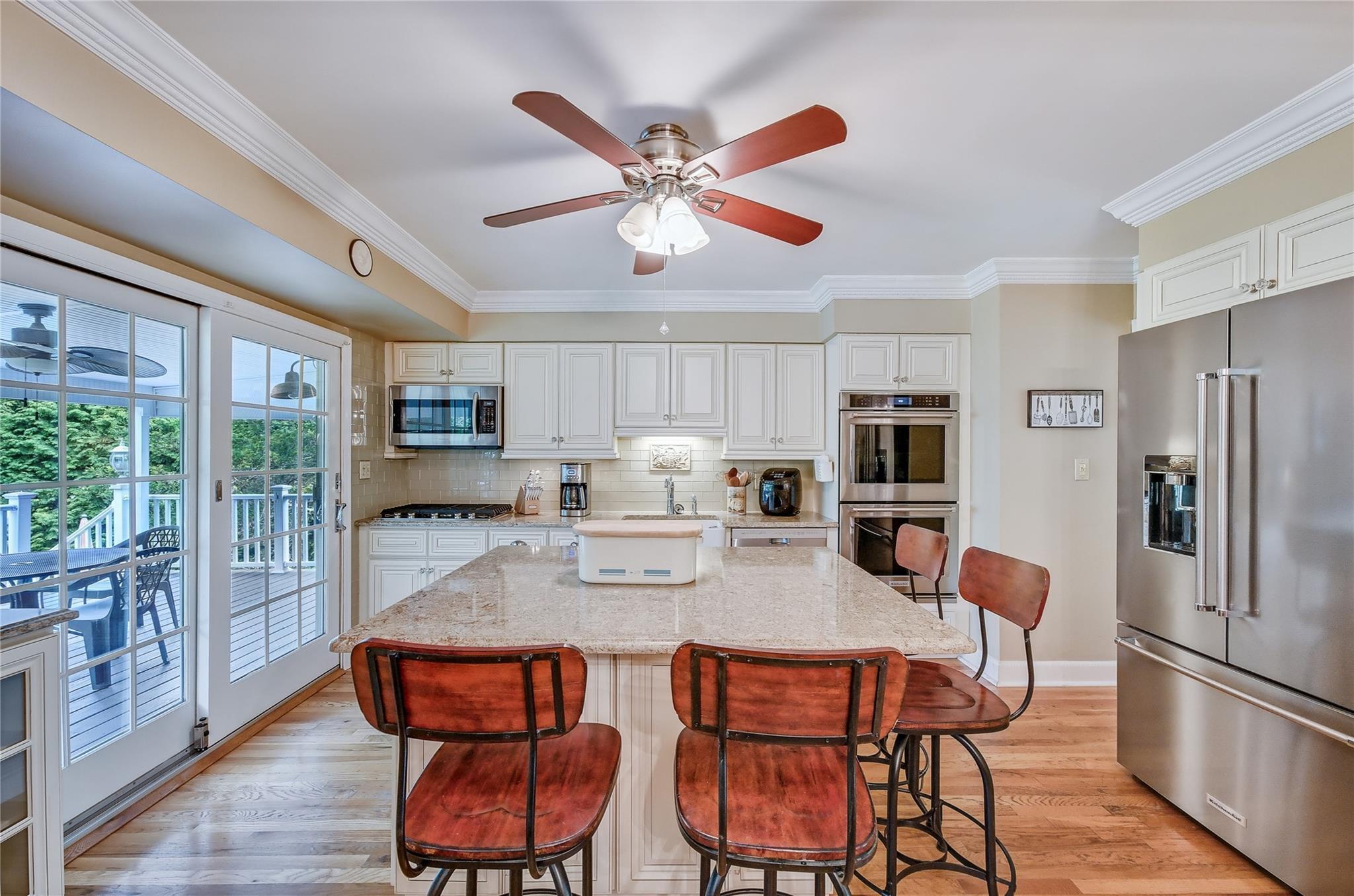 Single Family Eastover  Suffolk County, NY 11731, MLS-873109-10