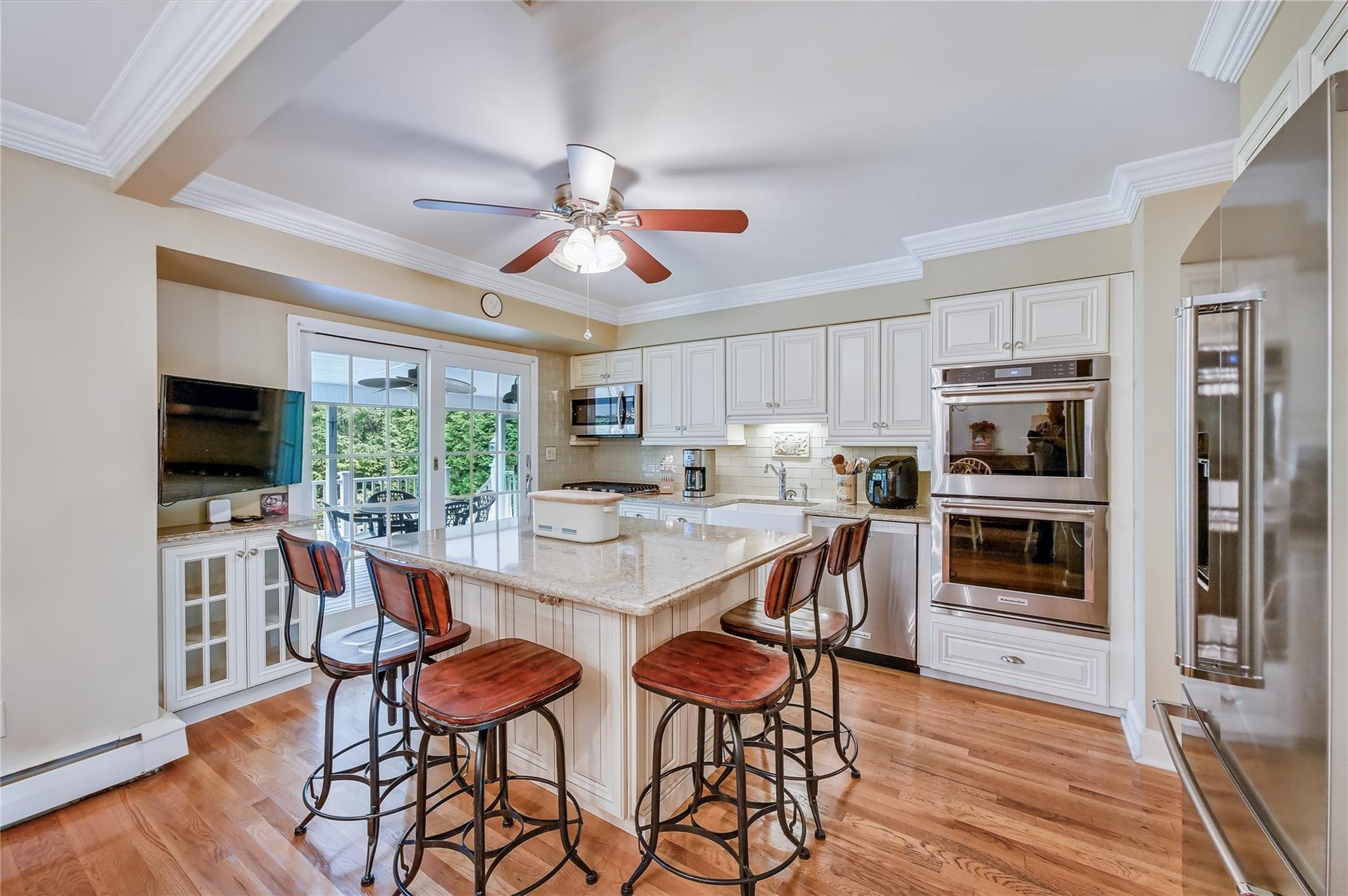Single Family Eastover  Suffolk County, NY 11731, MLS-873109-12
