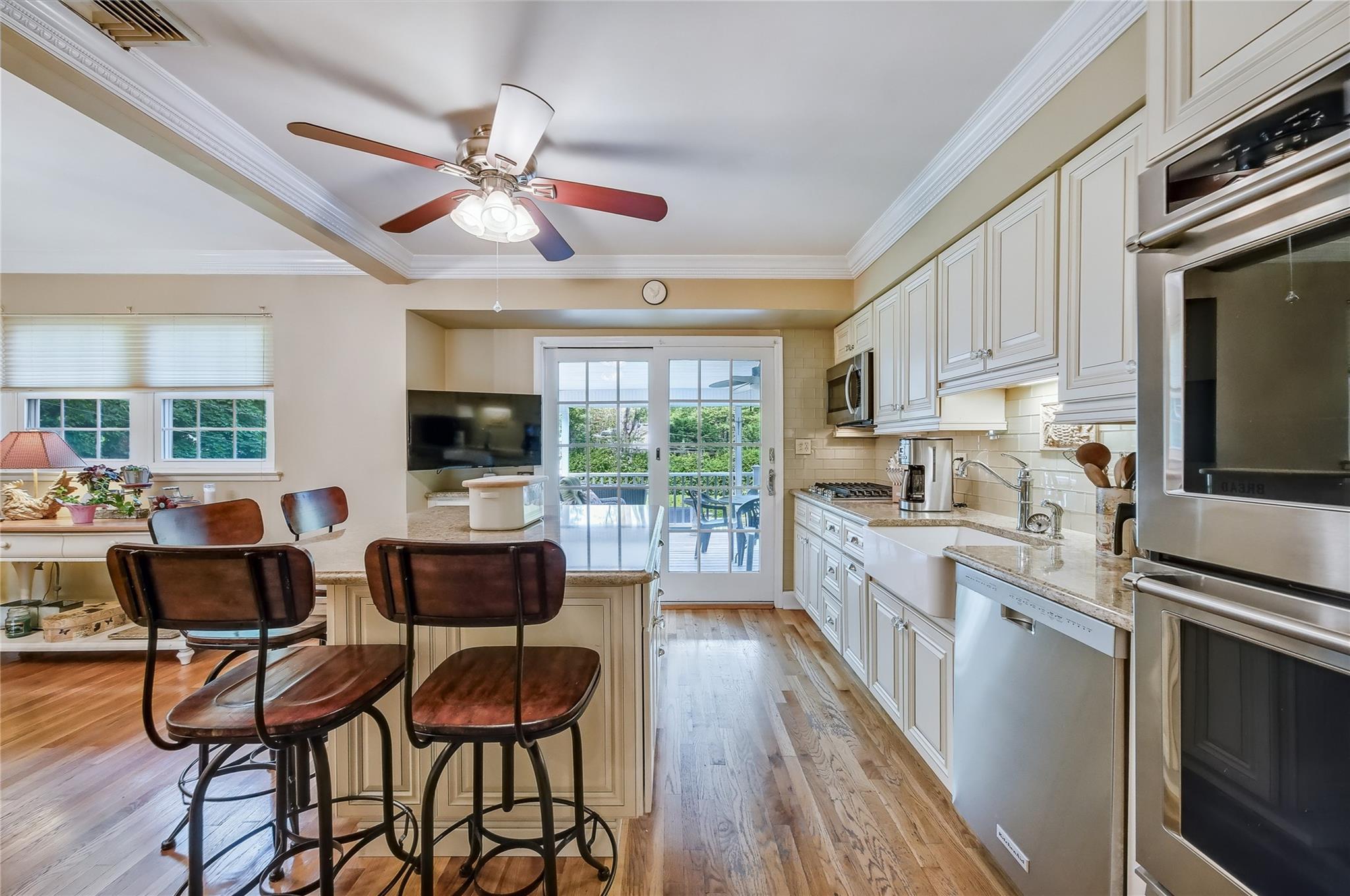 Single Family Eastover  Suffolk County, NY 11731, MLS-873109-13