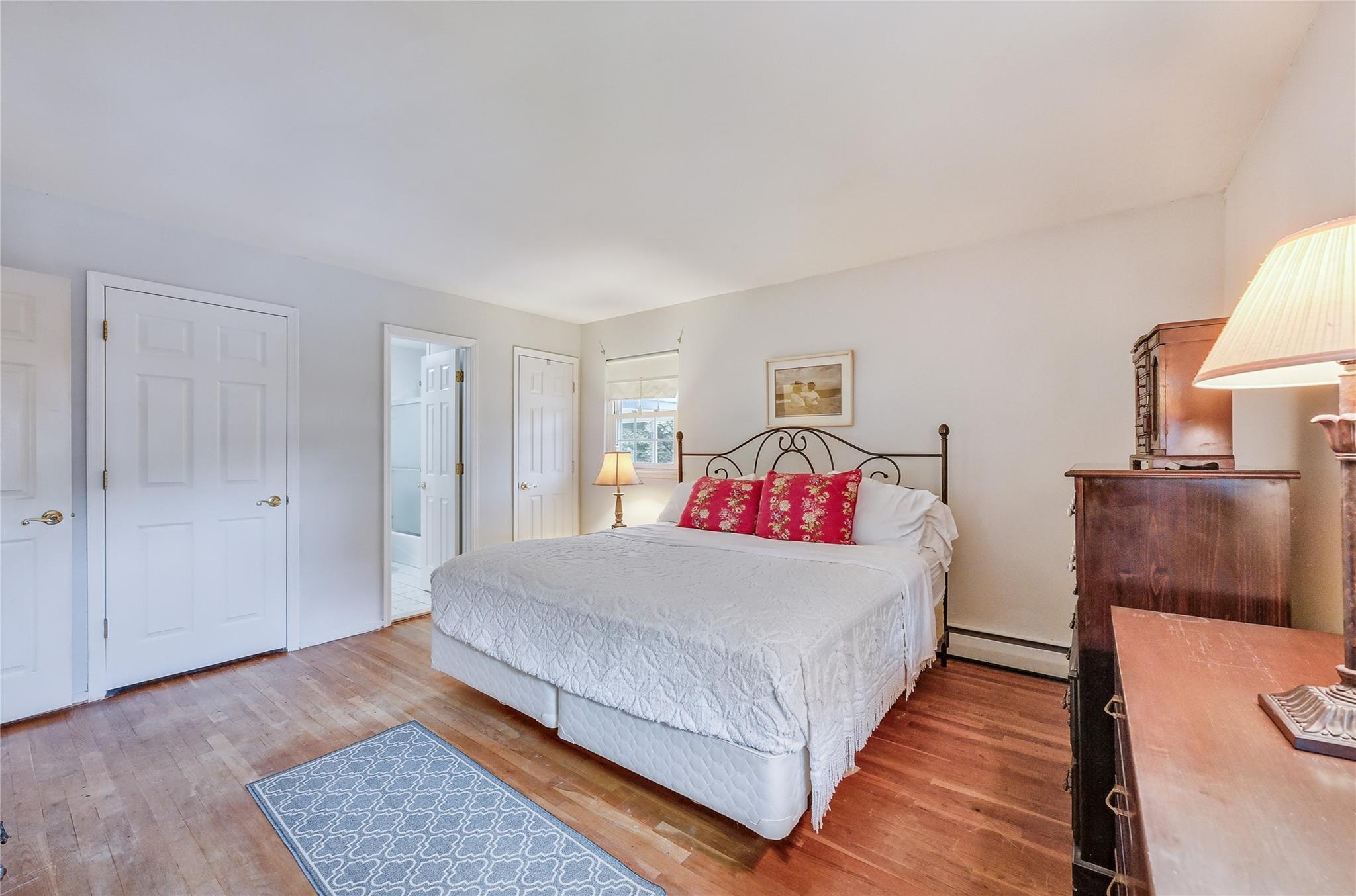 Single Family Eastover  Suffolk County, NY 11731, MLS-873109-16