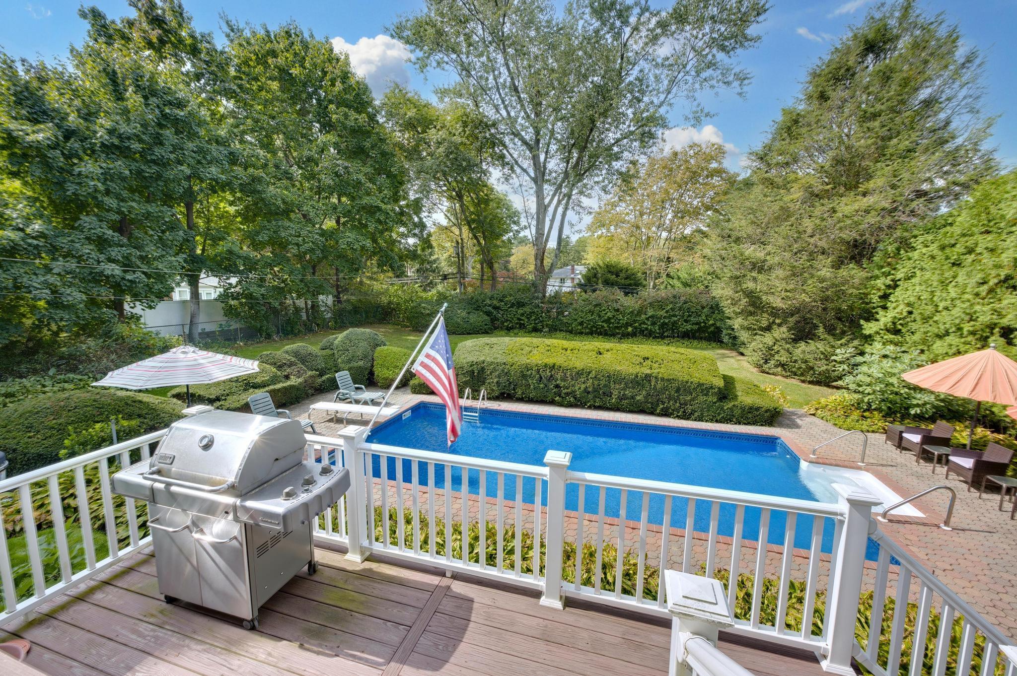 Single Family Eastover  Suffolk County, NY 11731, MLS-873109-28
