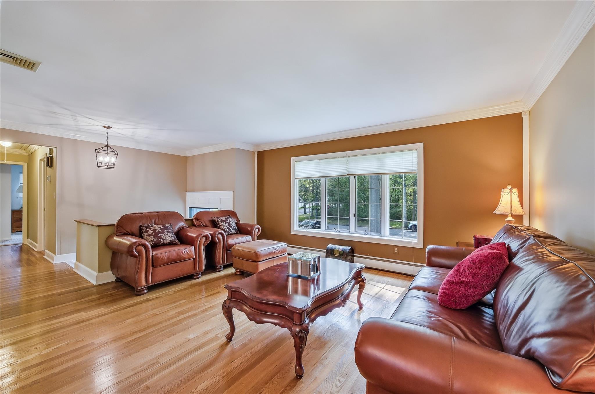 Single Family Eastover  Suffolk County, NY 11731, MLS-873109-7