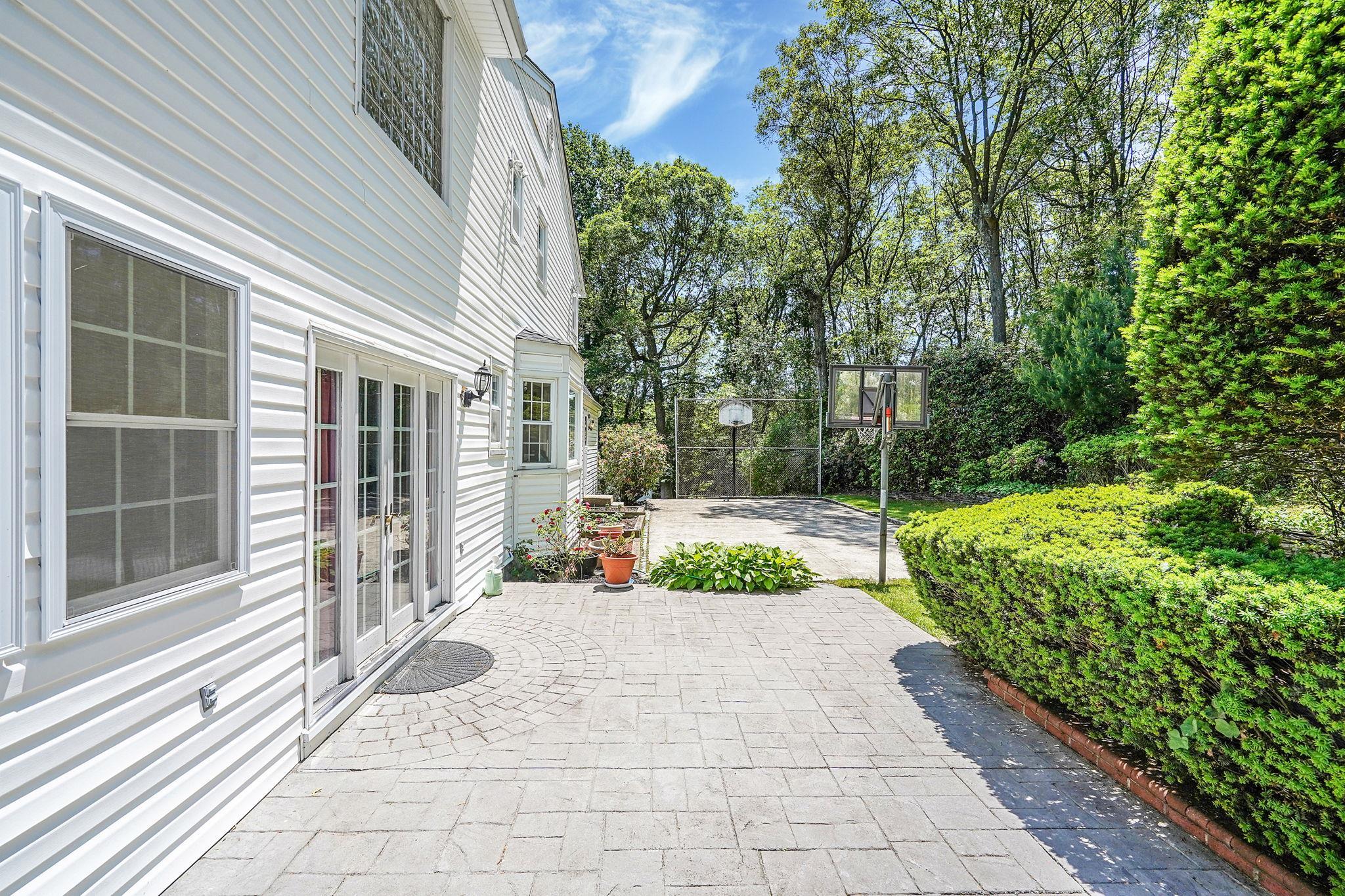 Single Family Country Squire Suffolk County, NY 11746, MLS-873133-46