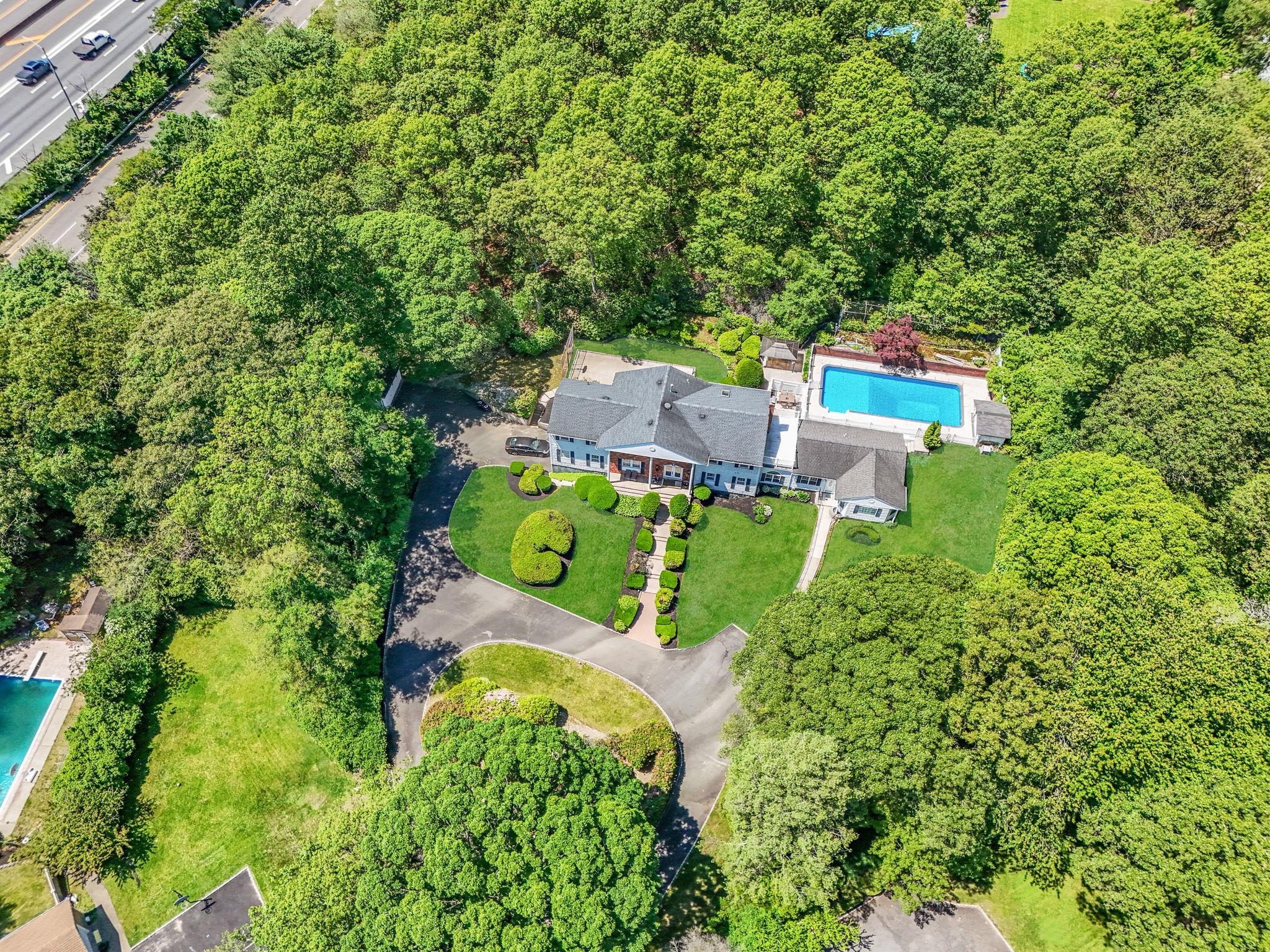 Single Family Country Squire Suffolk County, NY 11746, MLS-873133-49