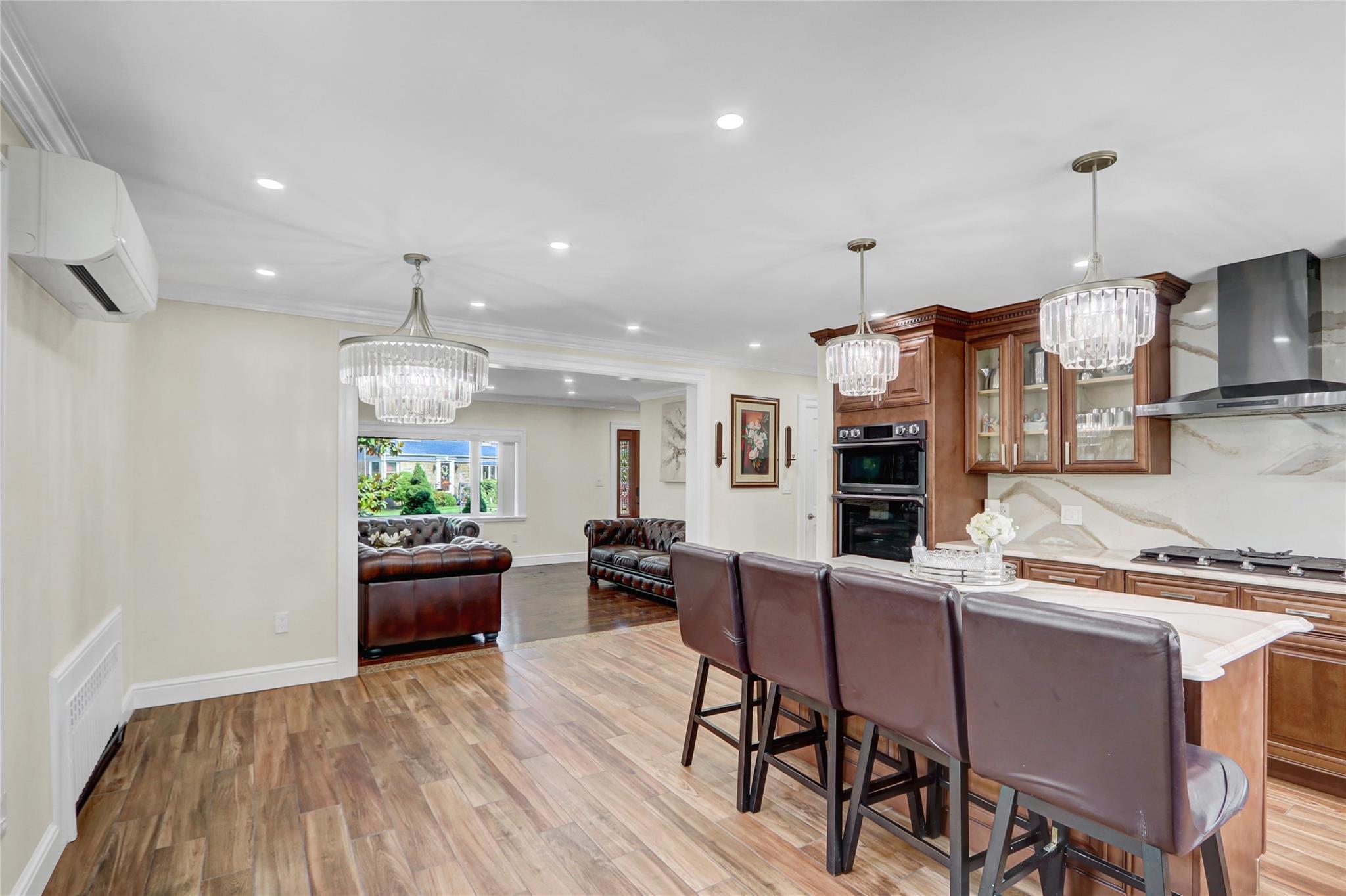 Single Family Meadowbrook  Nassau County, NY 11580, MLS-873156-11