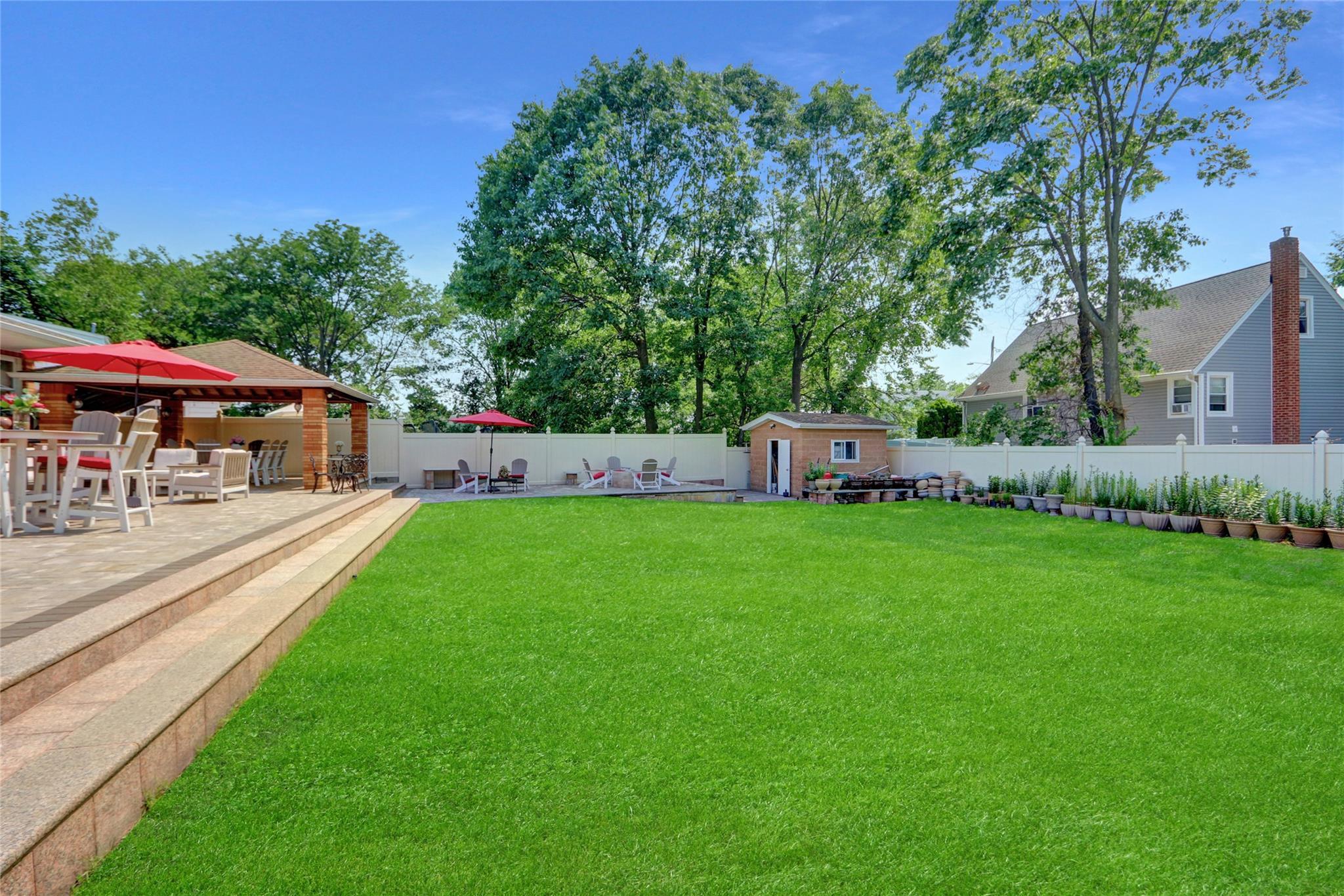 Single Family Meadowbrook  Nassau County, NY 11580, MLS-873156-3