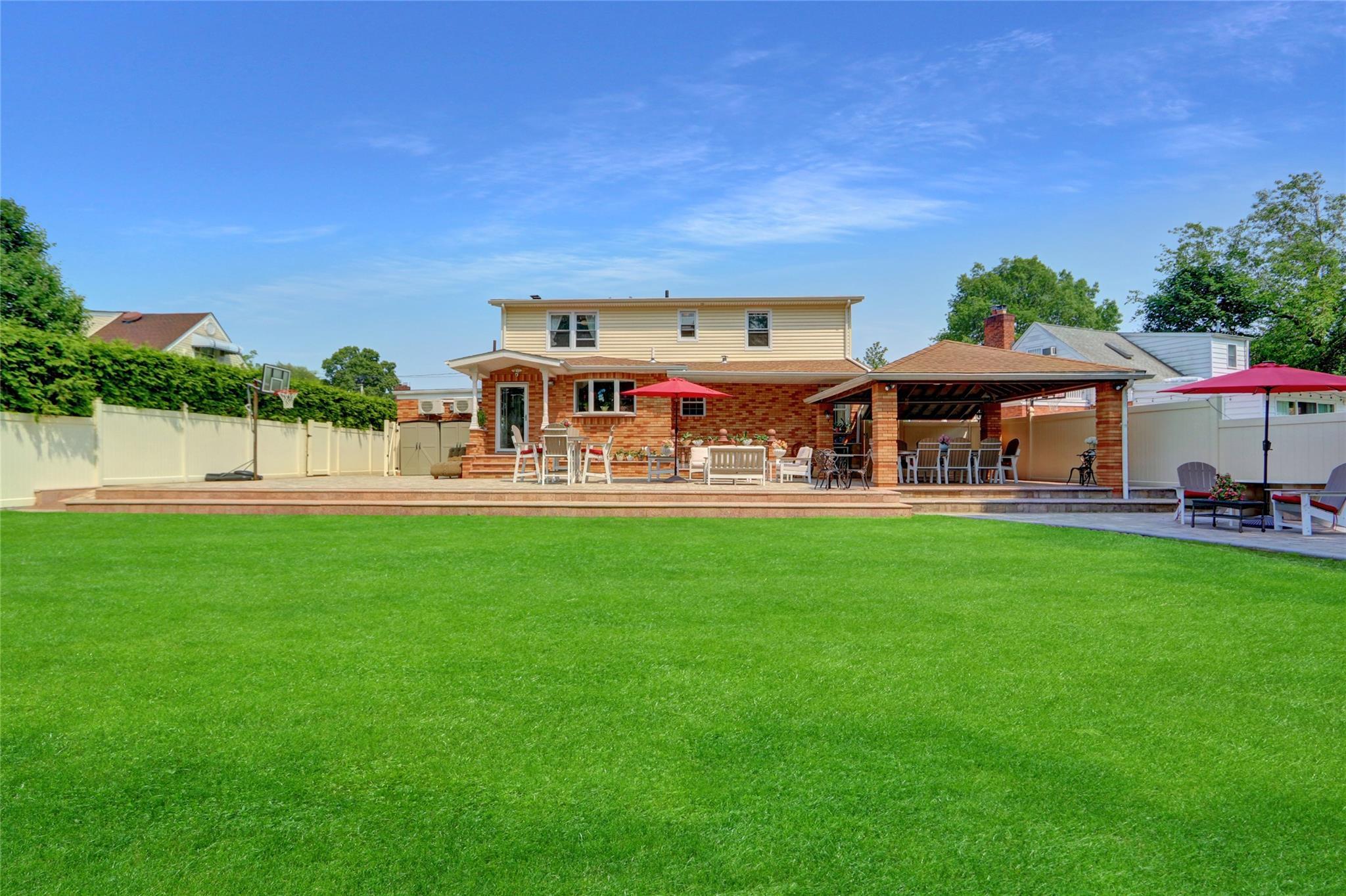 Single Family Meadowbrook  Nassau County, NY 11580, MLS-873156-4