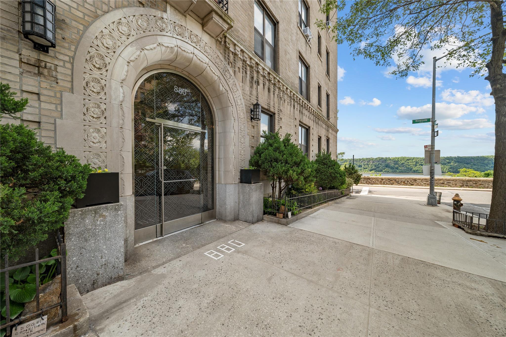 Coop 181 Street  Manhattan, NY 10033, MLS-873163-2