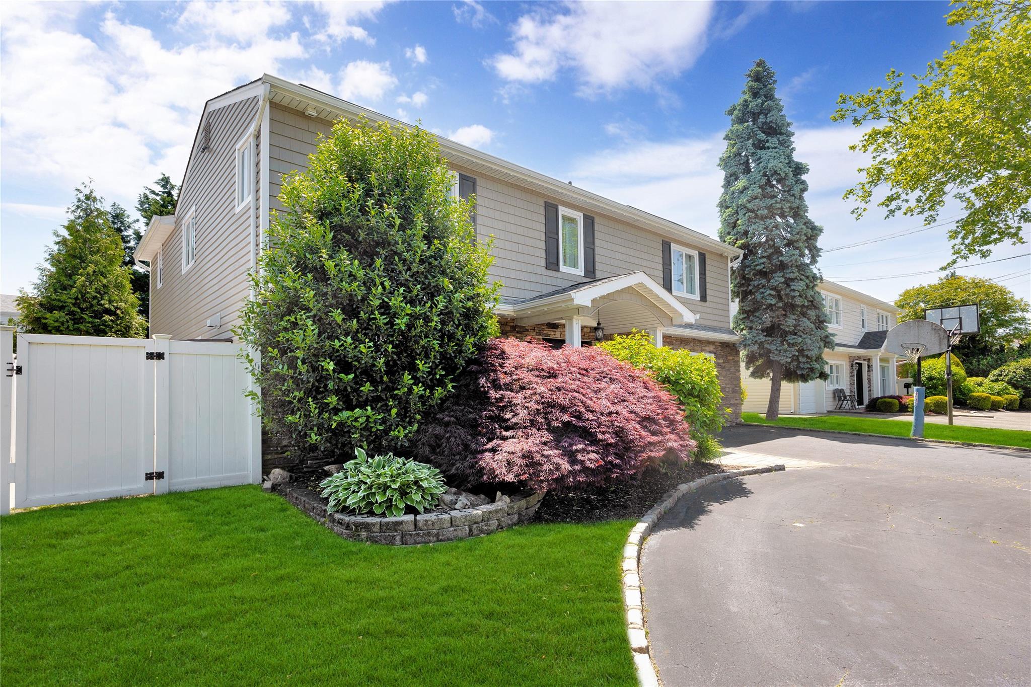 Single Family Cheryl  Nassau County, NY 11566, MLS-873214-2