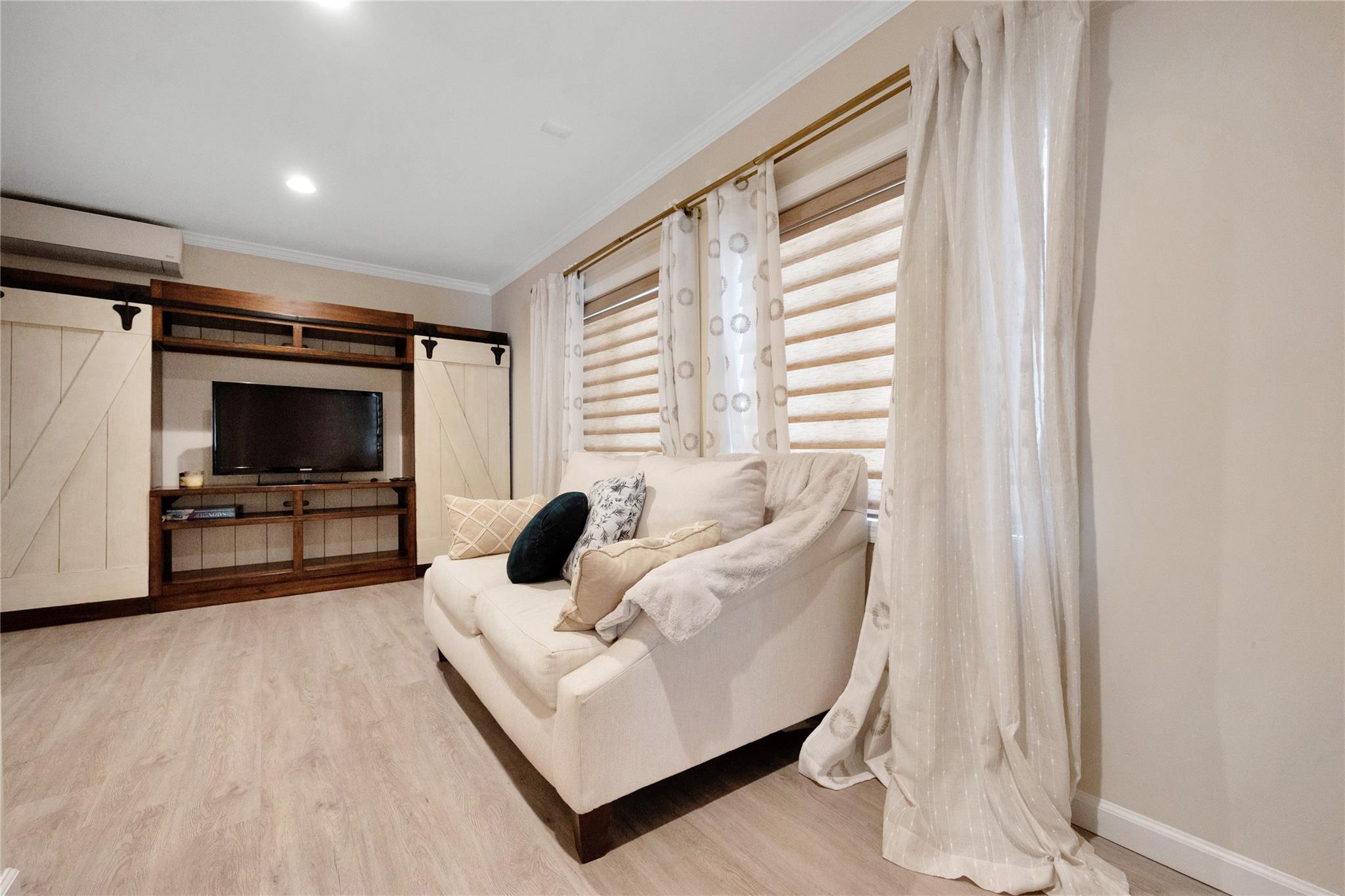 Single Family Cheryl  Nassau County, NY 11566, MLS-873214-24