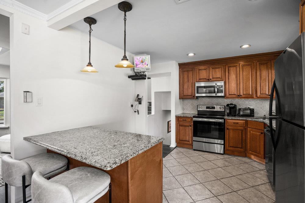 Single Family Birchwood Park  Nassau County, NY 11791, MLS-873217-12