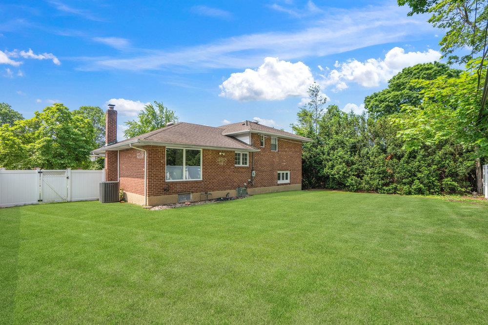Single Family Birchwood Park  Nassau County, NY 11791, MLS-873217-27