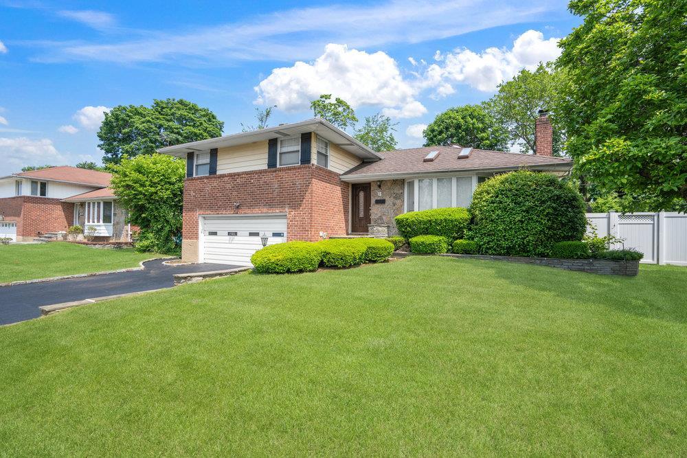 Single Family Birchwood Park  Nassau County, NY 11791, MLS-873217-28