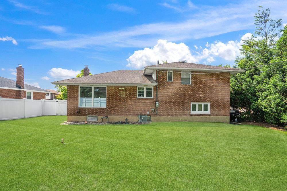 Single Family Birchwood Park  Nassau County, NY 11791, MLS-873217-29