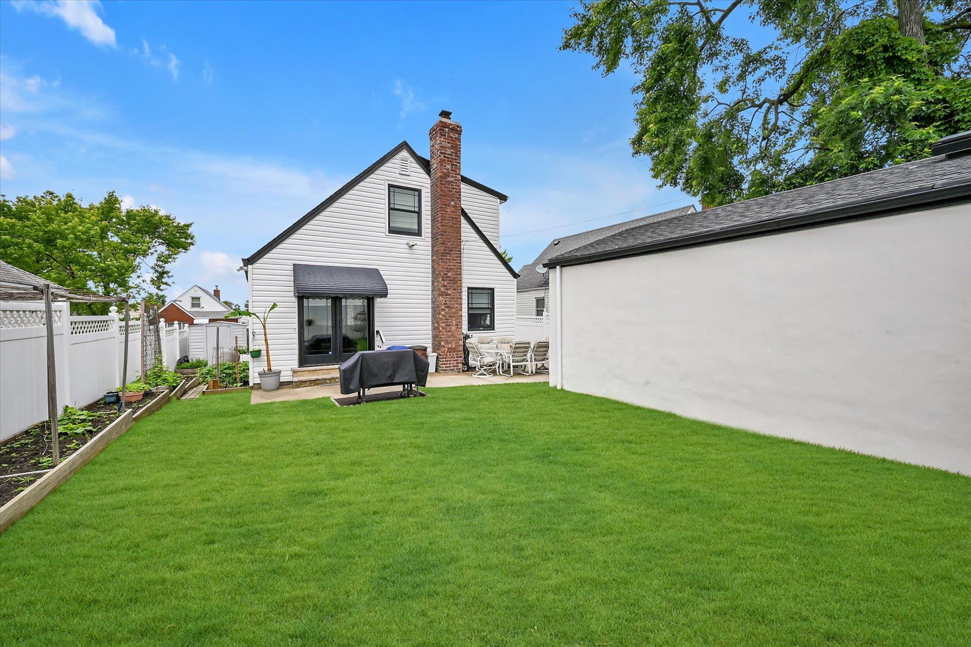 Single Family 21st  Queens, NY 11357, MLS-873219-18