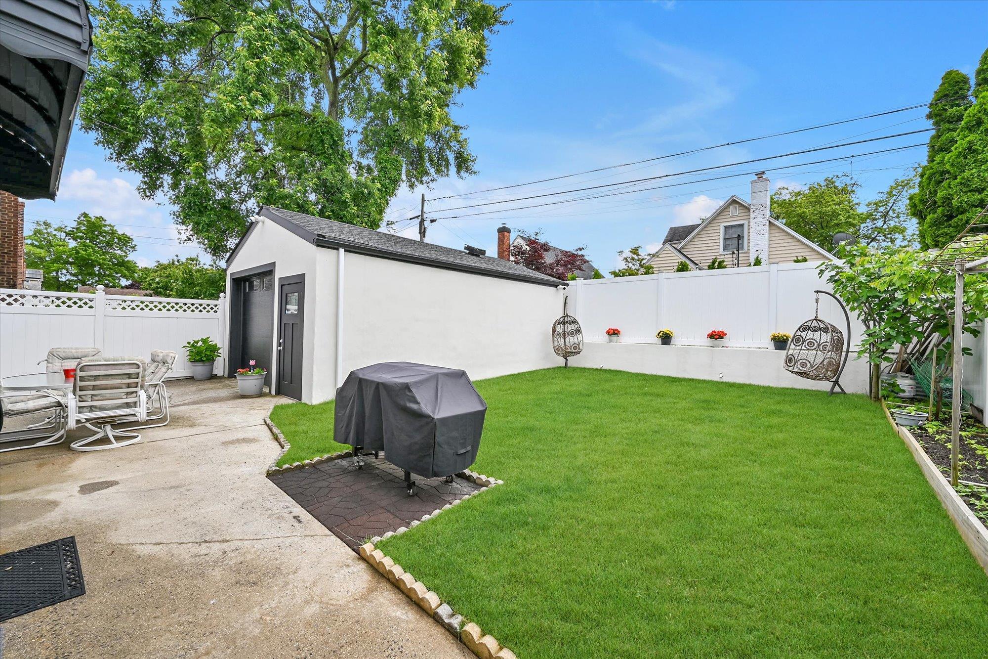 Single Family 21st  Queens, NY 11357, MLS-873219-19