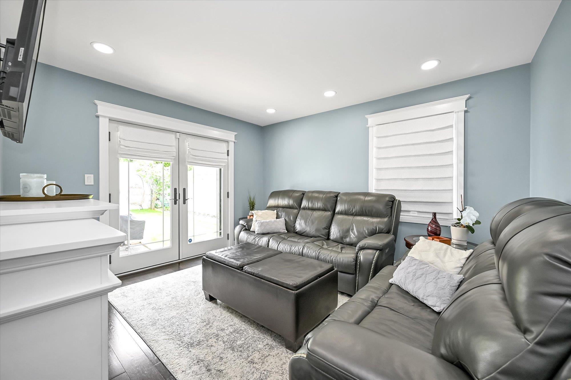 Single Family 21st  Queens, NY 11357, MLS-873219-7