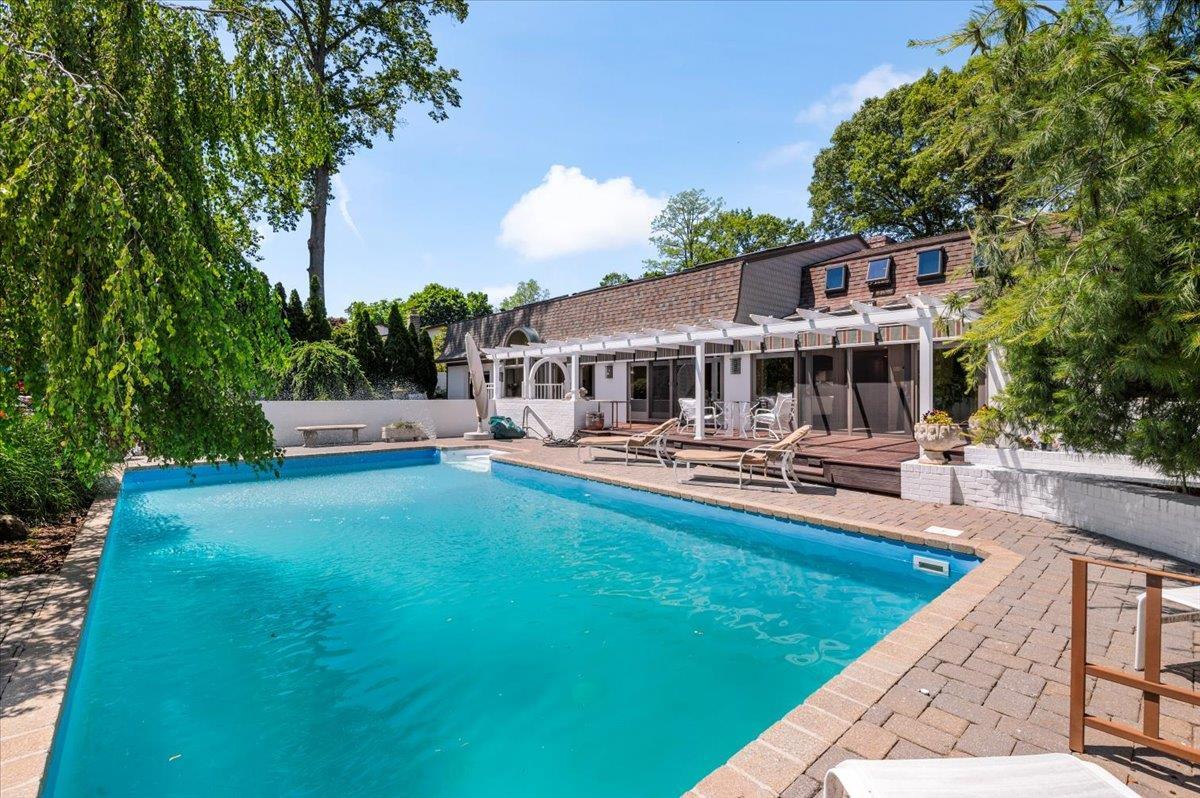 Single Family Forest  Suffolk County, NY 11754, MLS-873239-32
