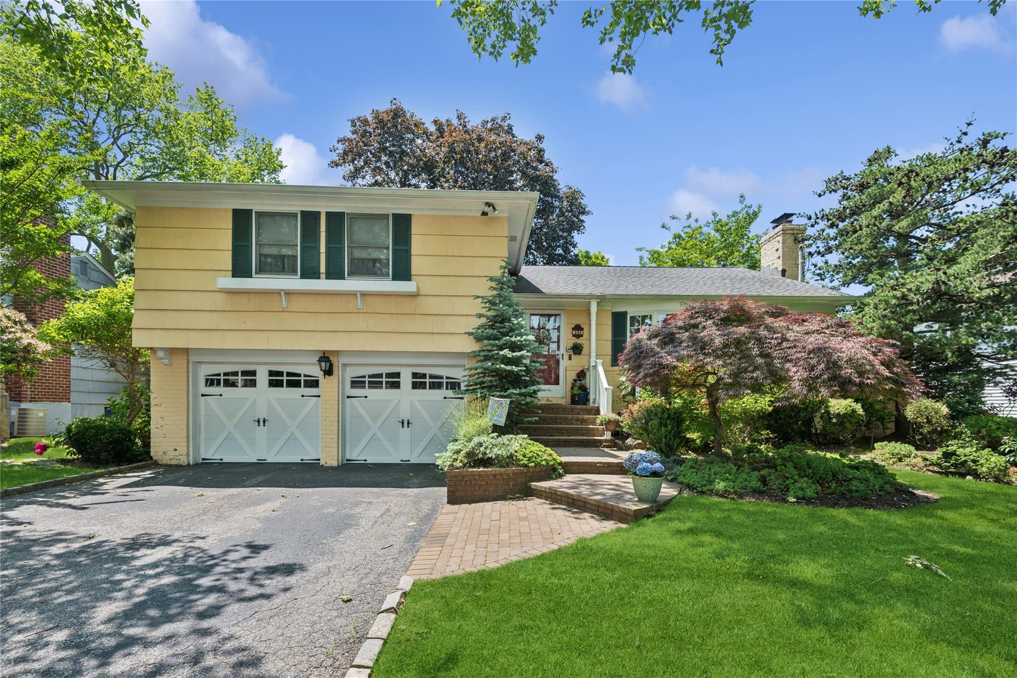 Single Family Somerset  Nassau County, NY 11557, MLS-873254-3