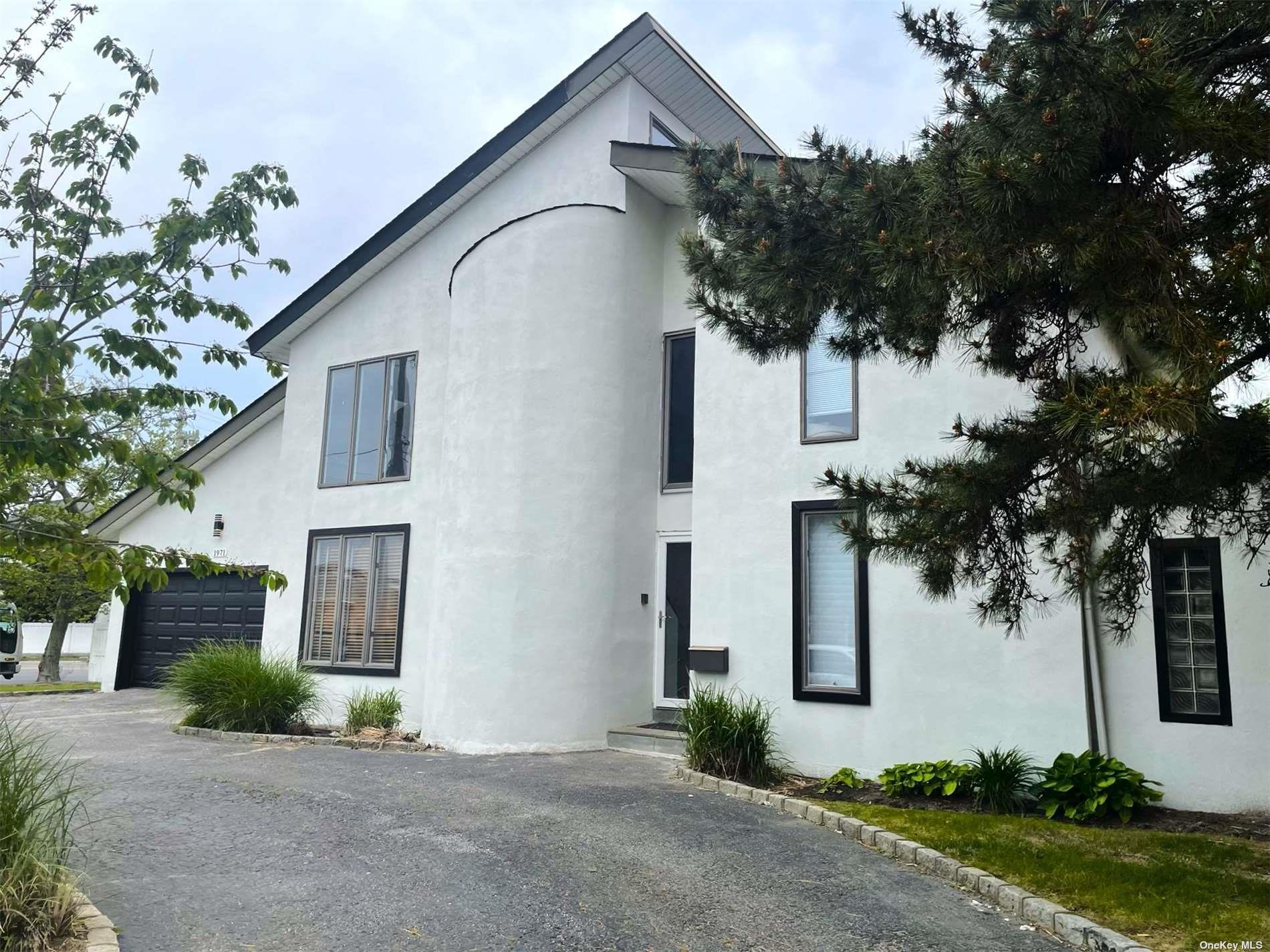 Single Family Cayuga  Nassau County, NY 11509, MLS-873280-2