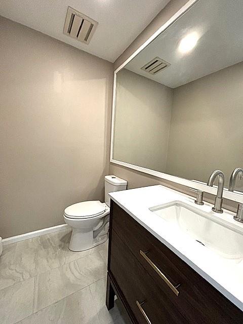 Single Family Cayuga  Nassau County, NY 11509, MLS-873280-8